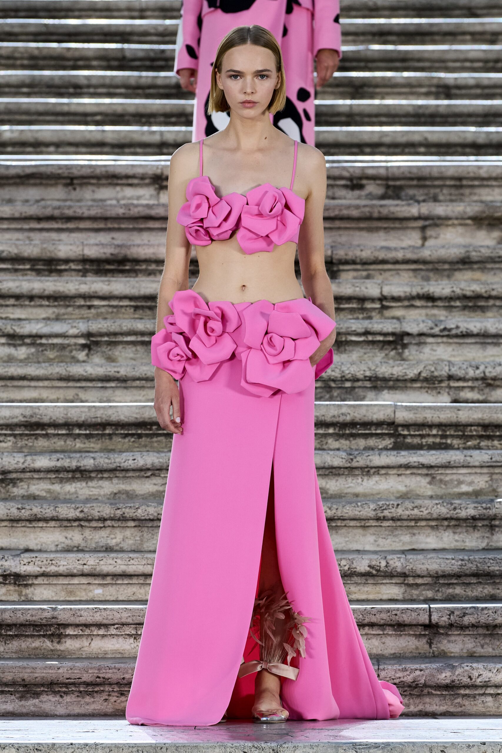 Valentino F/W 22 Couture Look 23