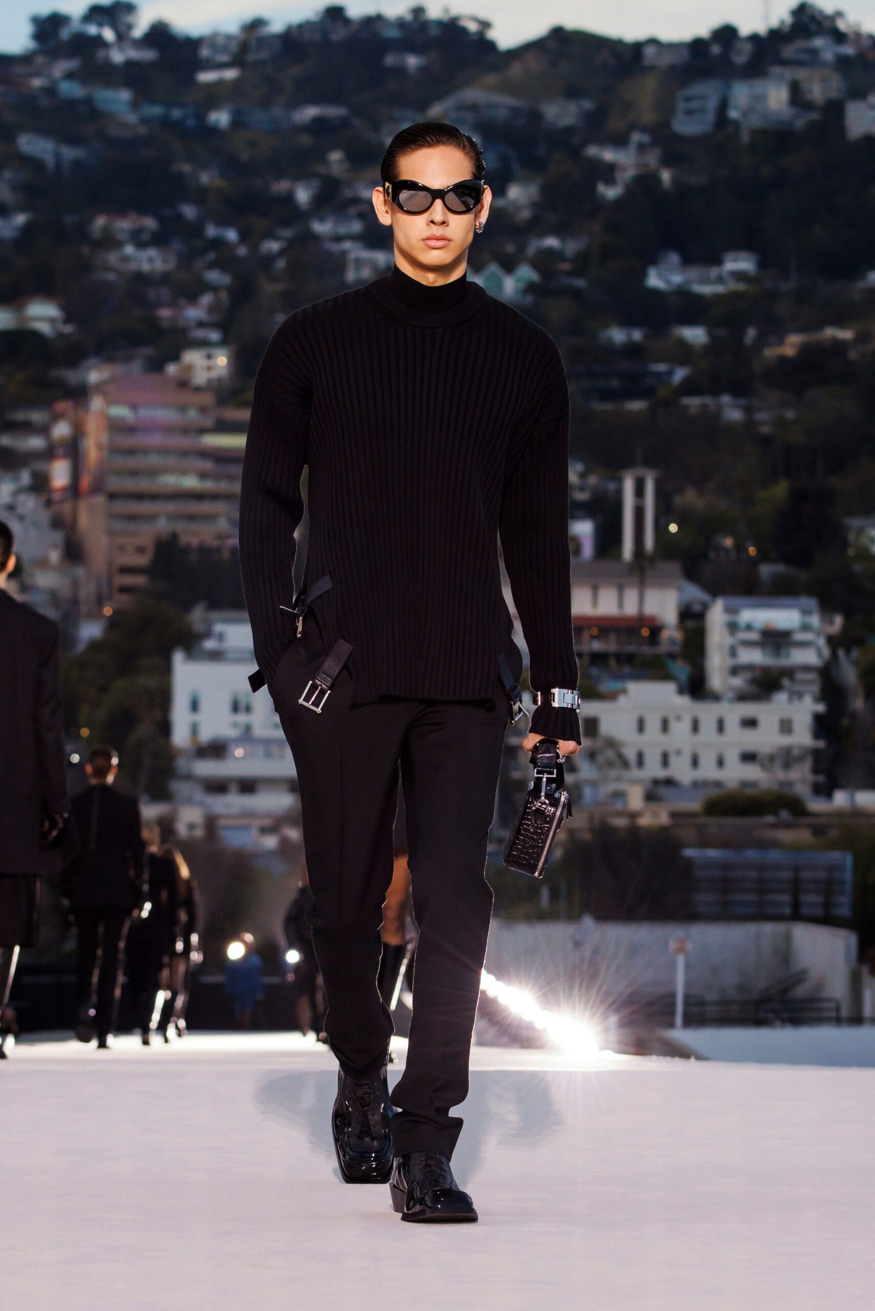 Versace F/W 23 Look 23