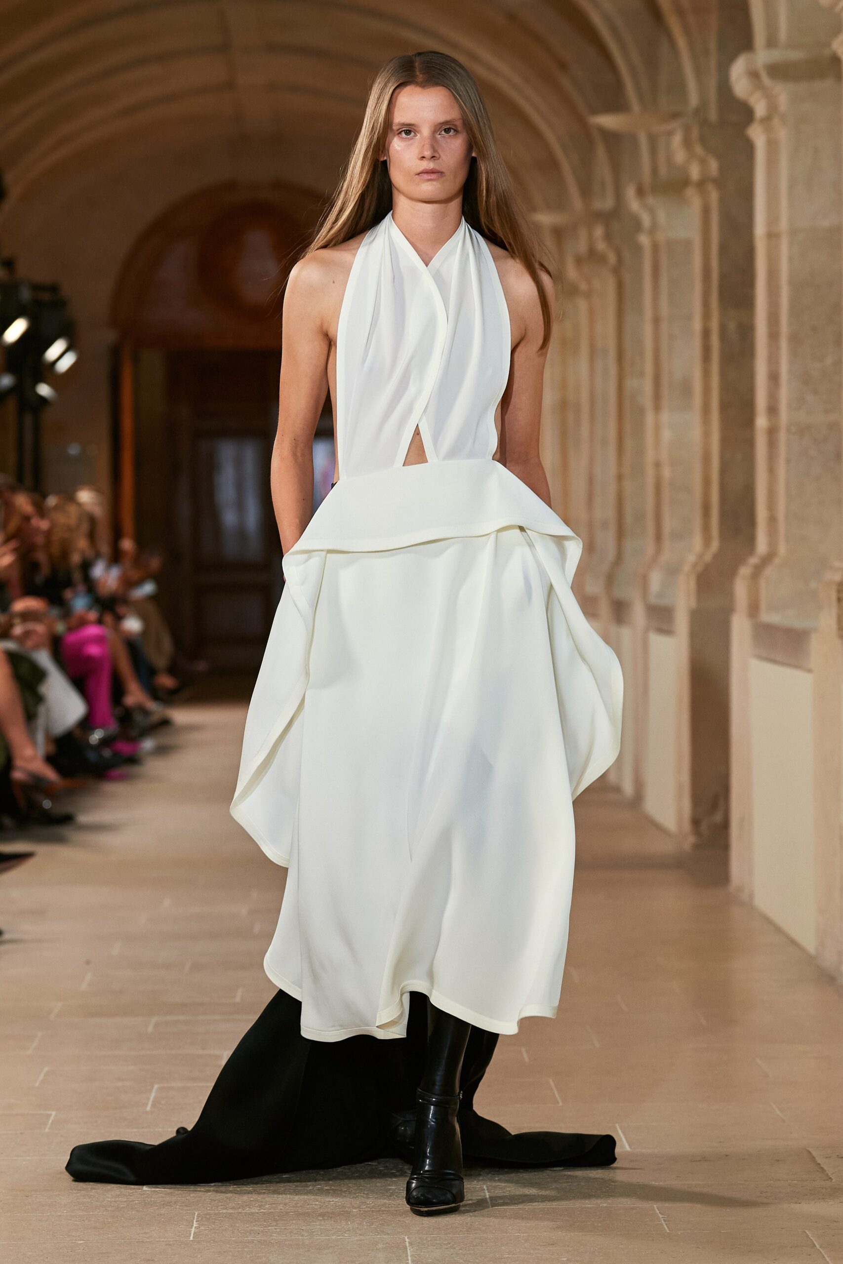 Victoria Beckham S/S 23 Look 23