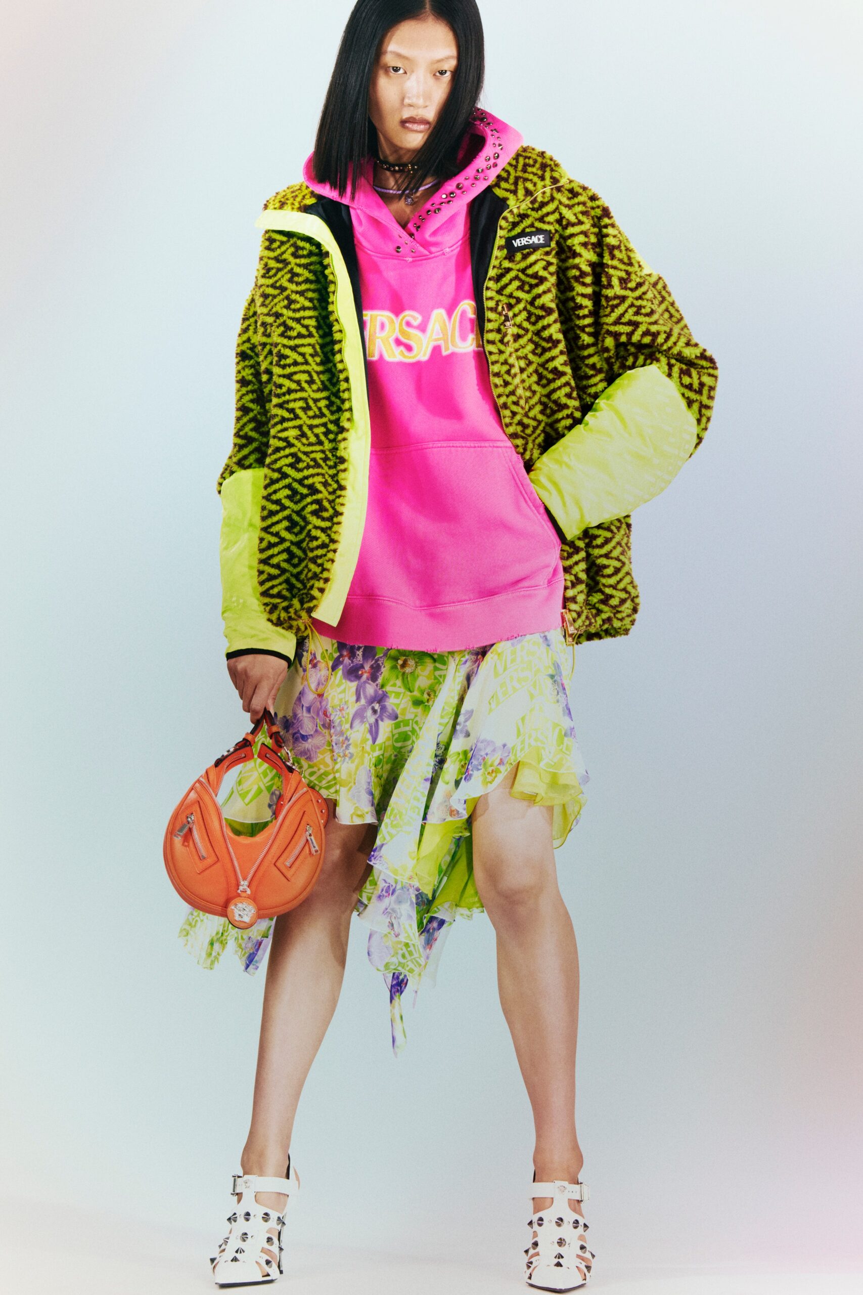 Versace Resort 23 Look 24