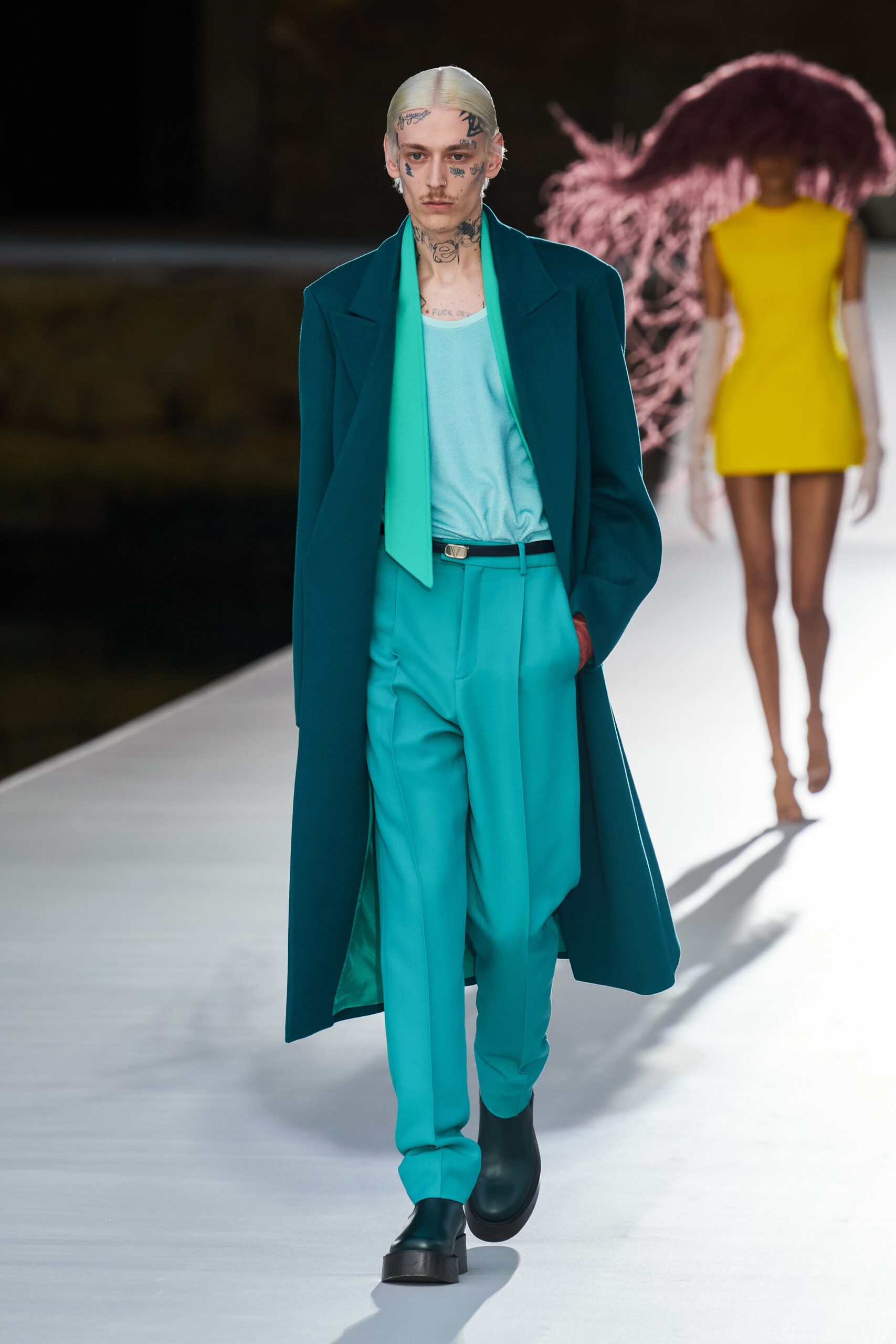 Valentino F/W 21 Couture Look 25