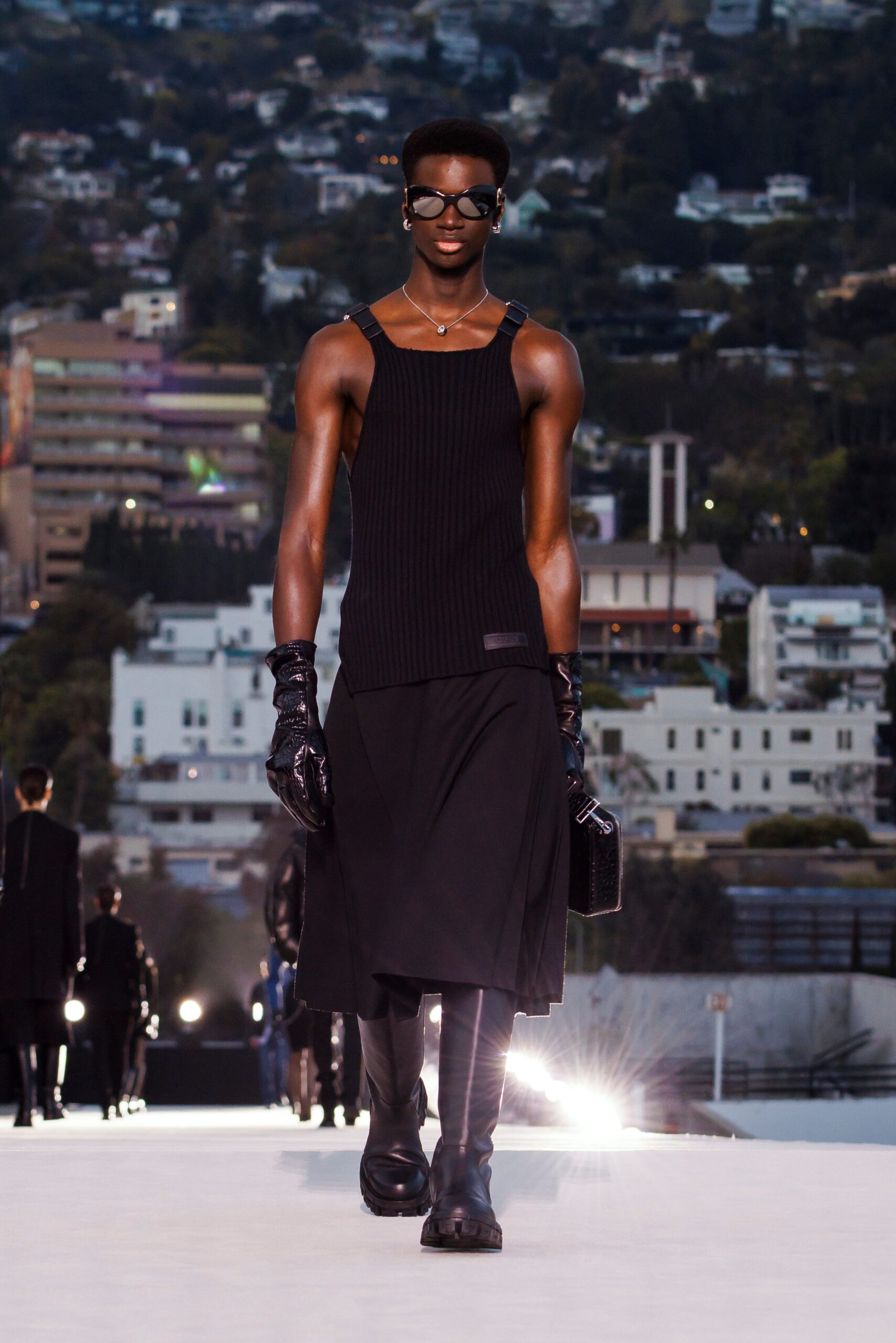 Versace F/W 23 Look 25