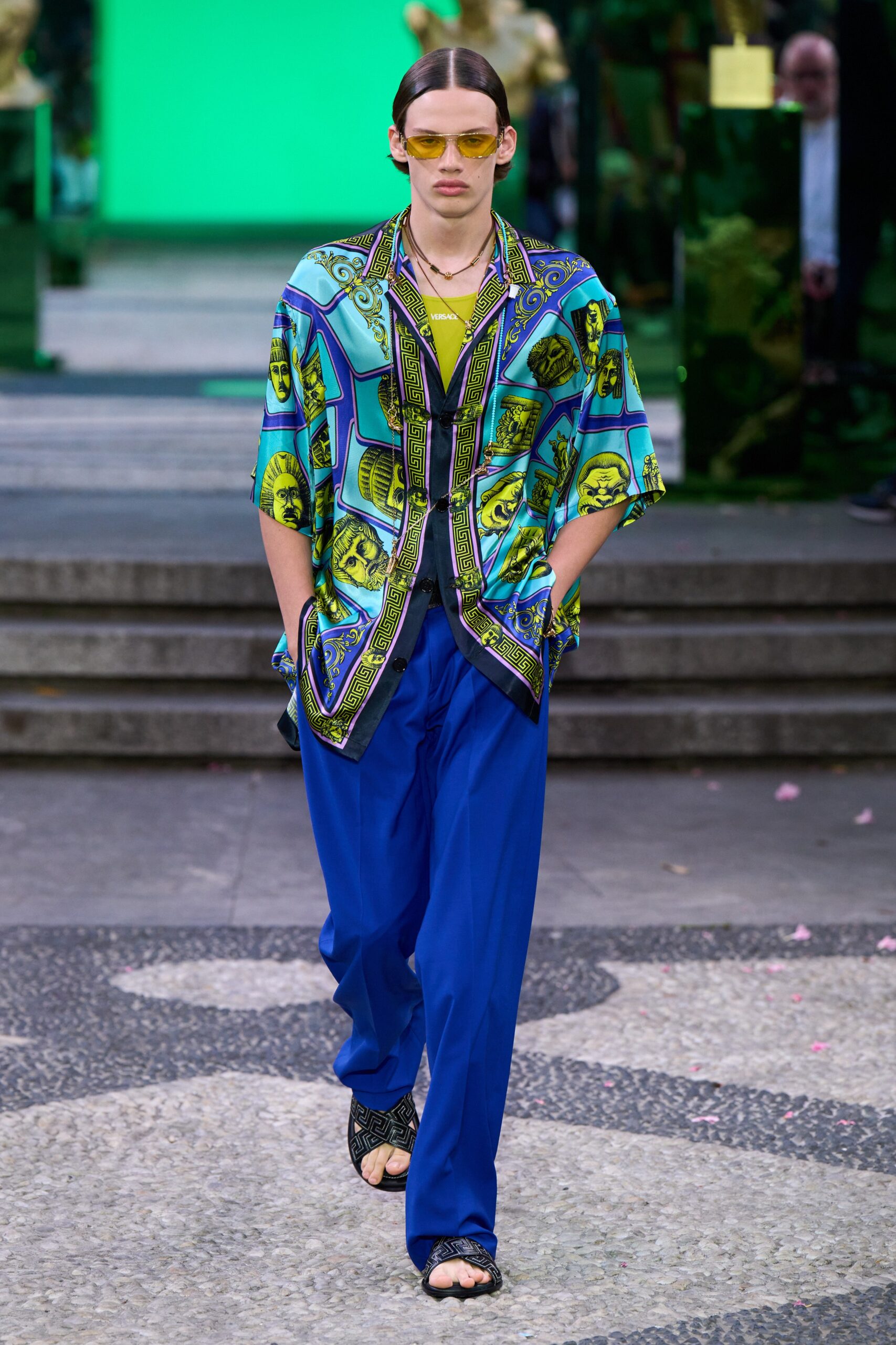 Versace S/S 23 Menswear Look 25