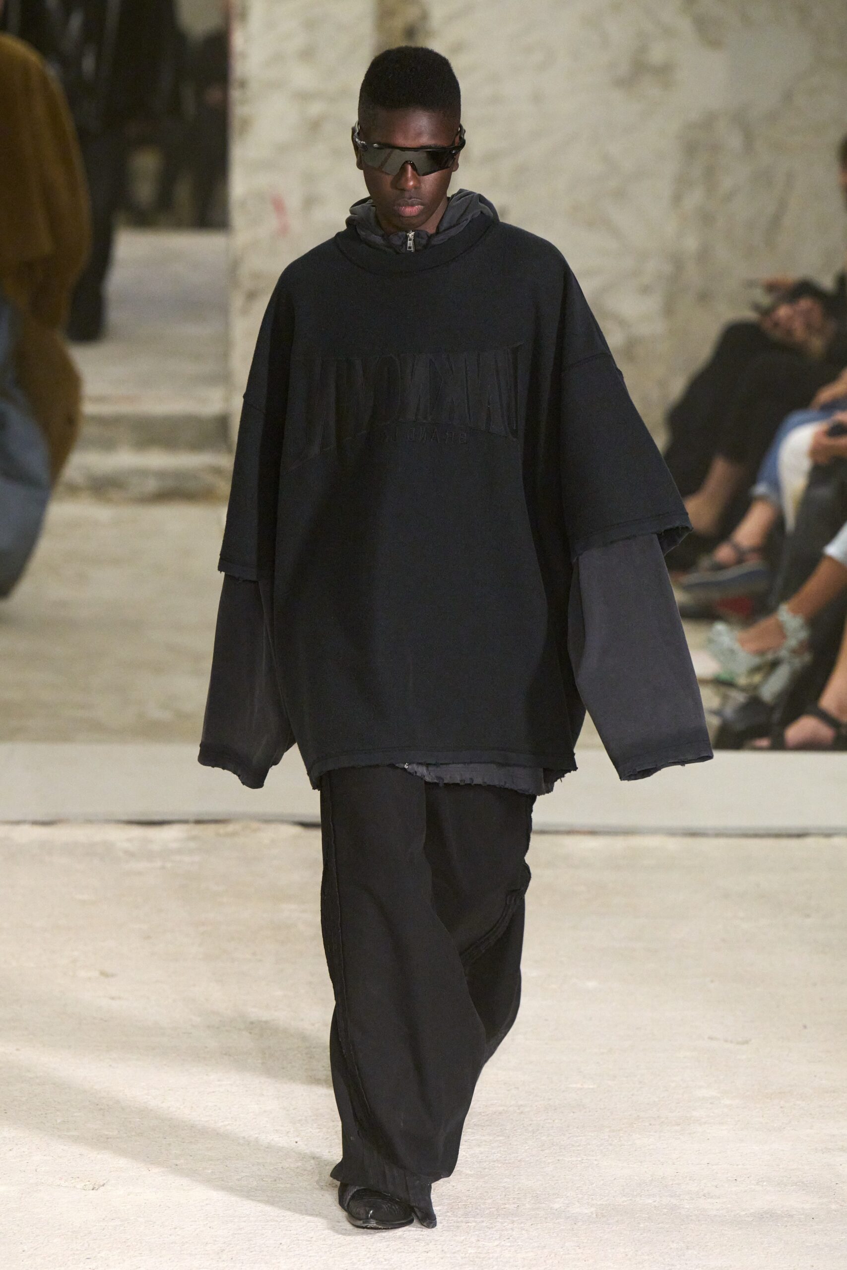 Vetements S/S 23 Menswear Look 25