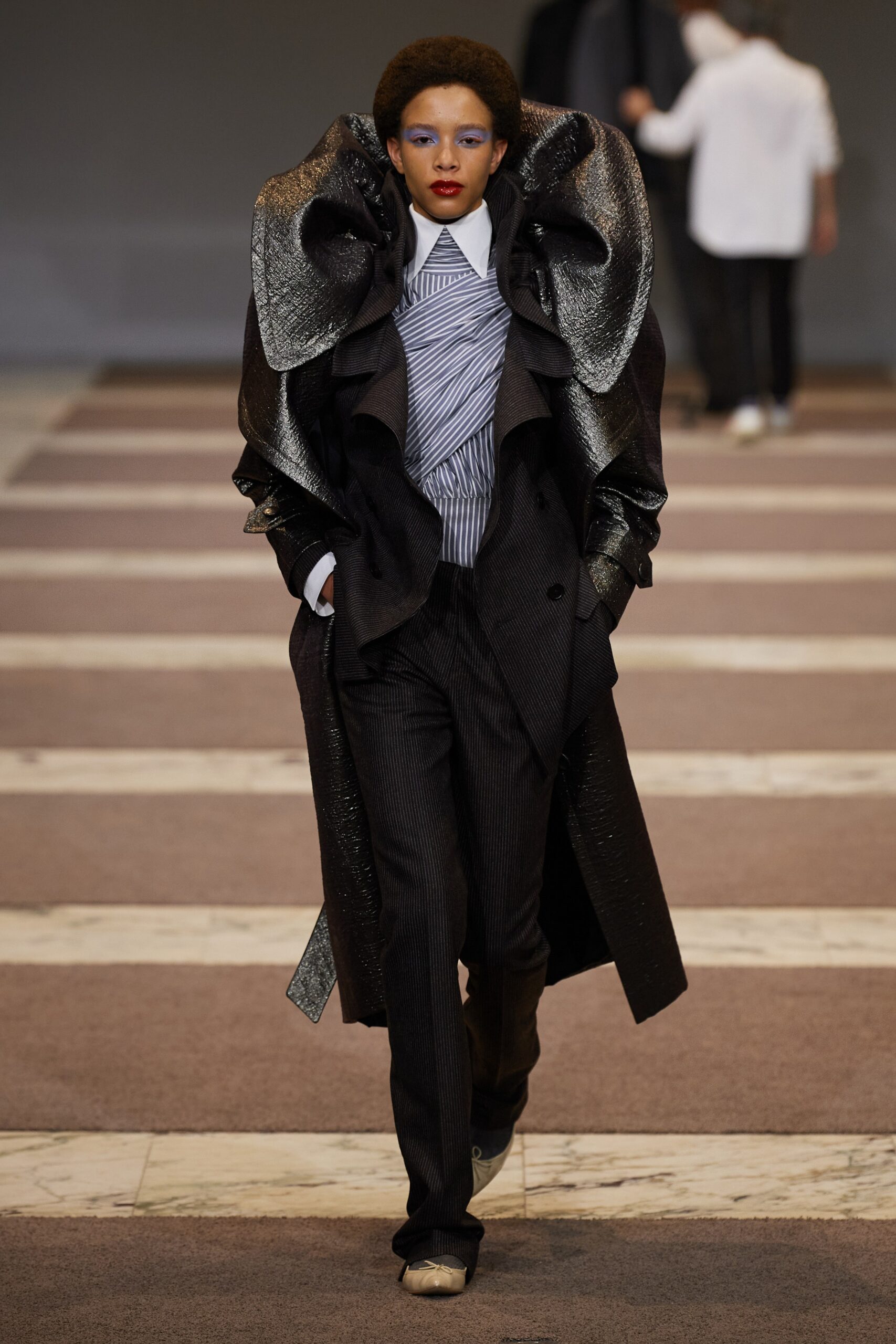 Viktor & Rolf F/W 22 Couture Look 25