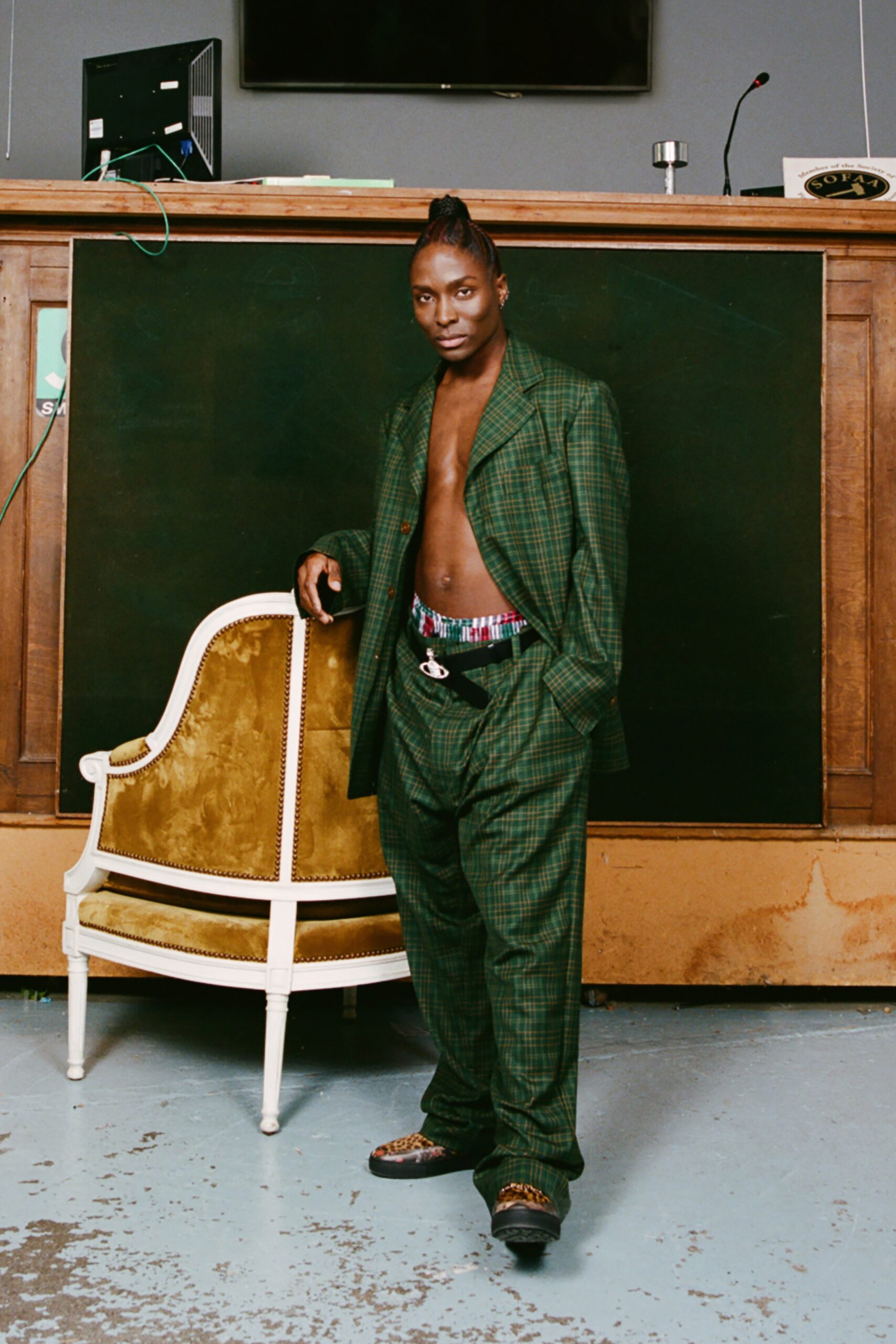Vivienne Westwood F/W 22 Look 26