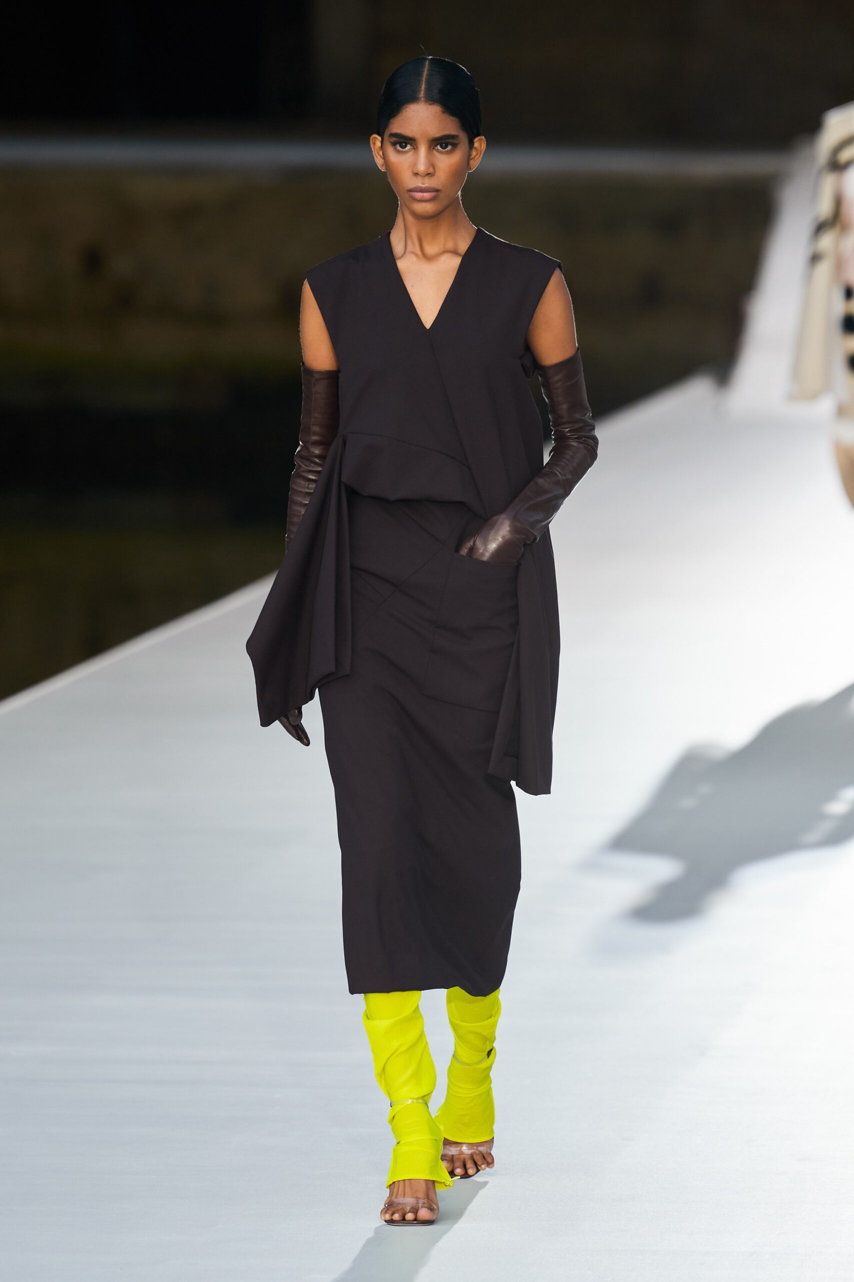 Valentino F/W 21 Couture Look 27