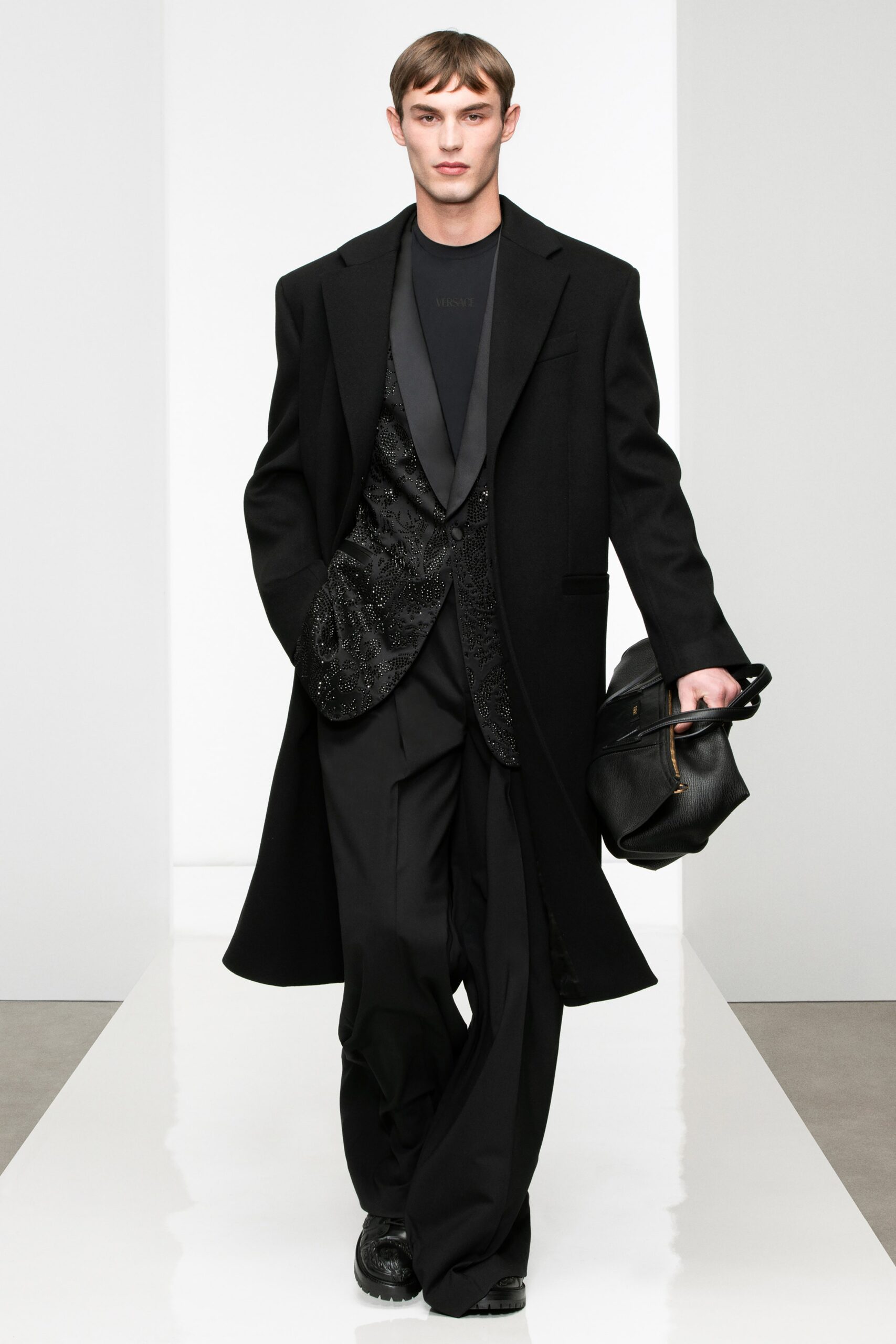 Versace F/W 22 Menswear Look 27