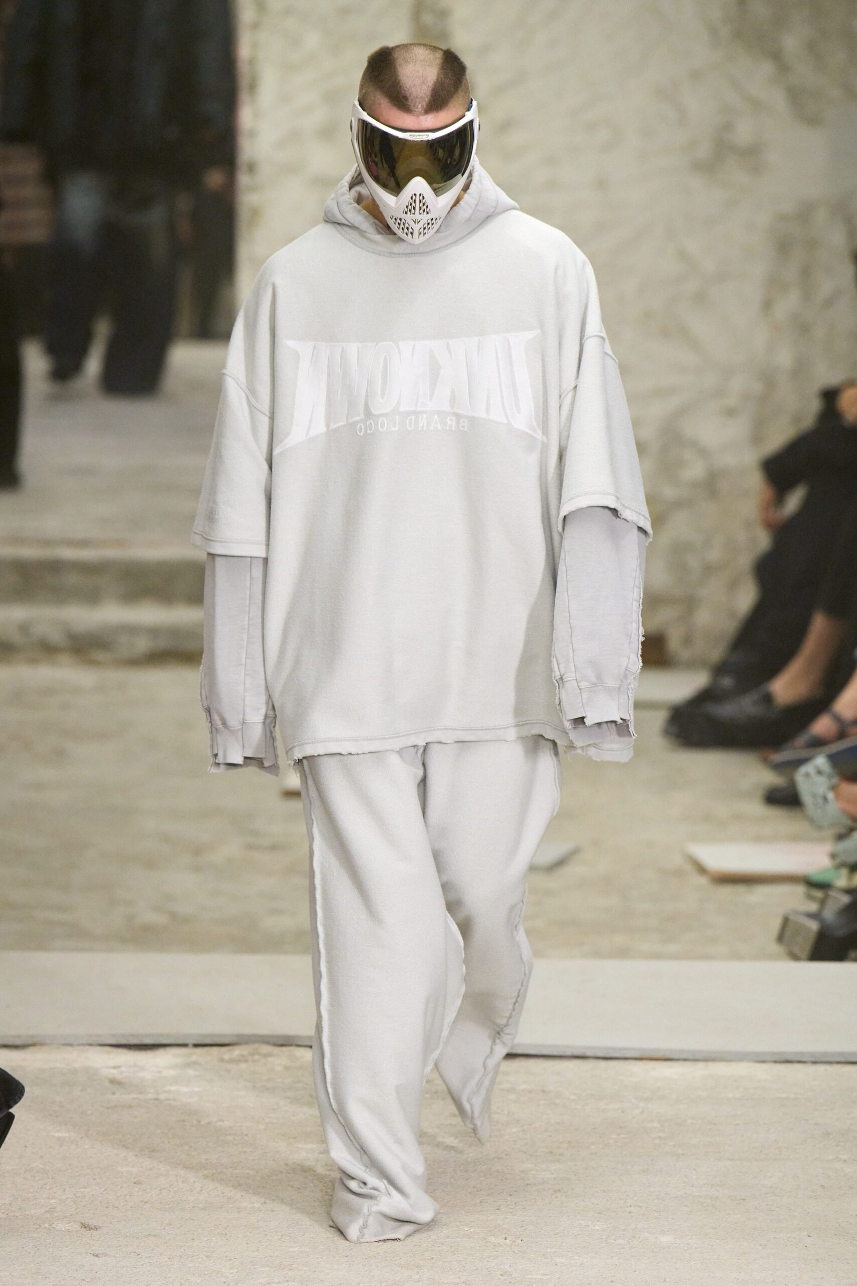 Vetements S/S 23 Menswear Look 27
