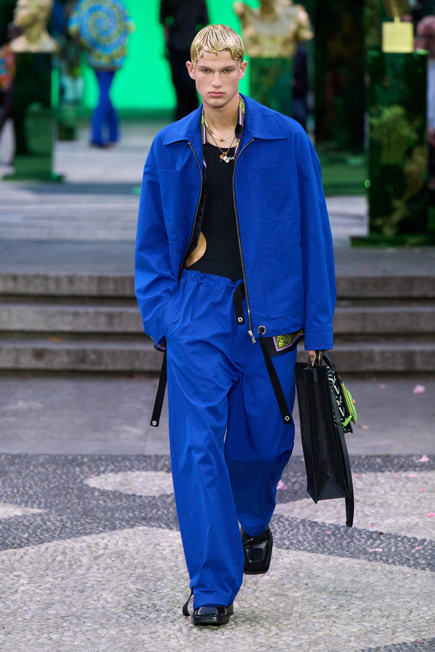 Versace S/S 23 Menswear Look 28