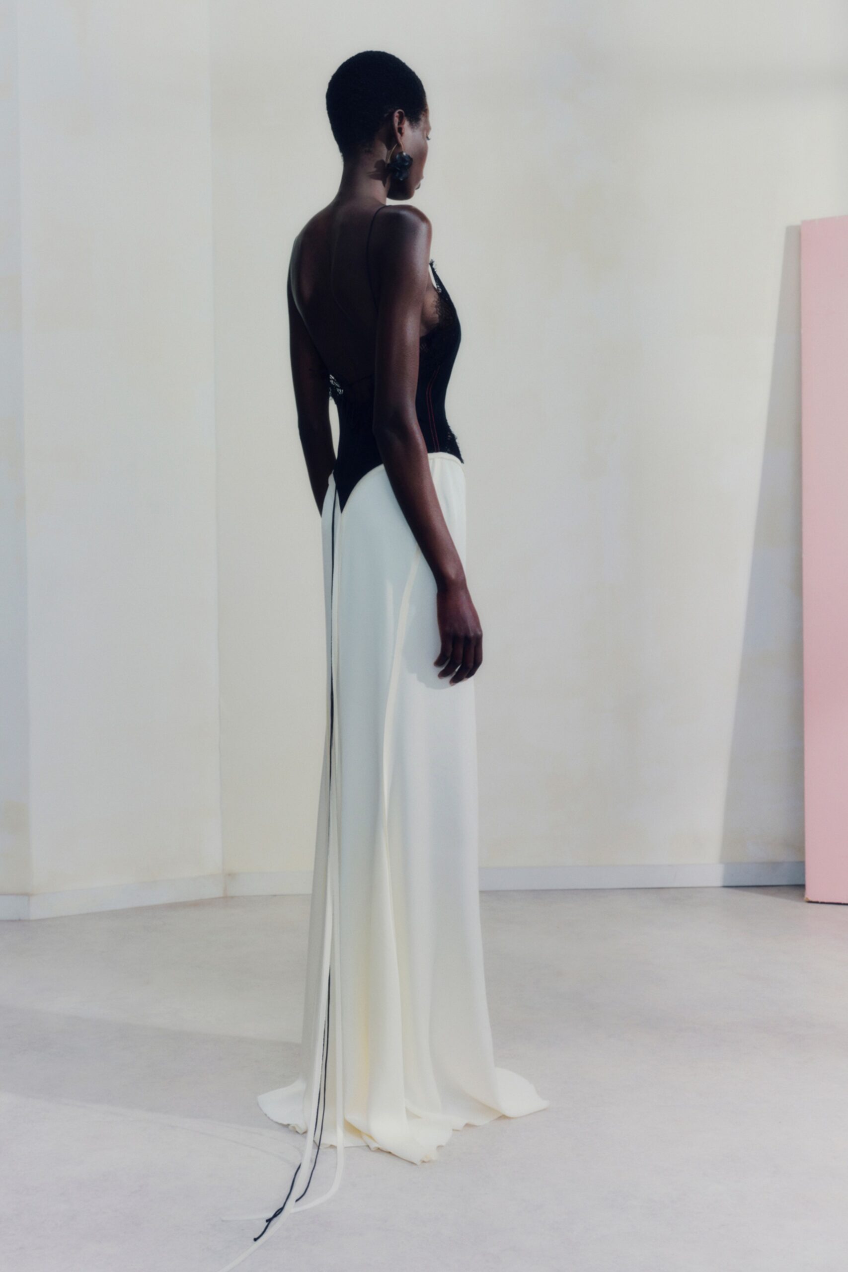 Victoria Beckham F/W 23 Look 28