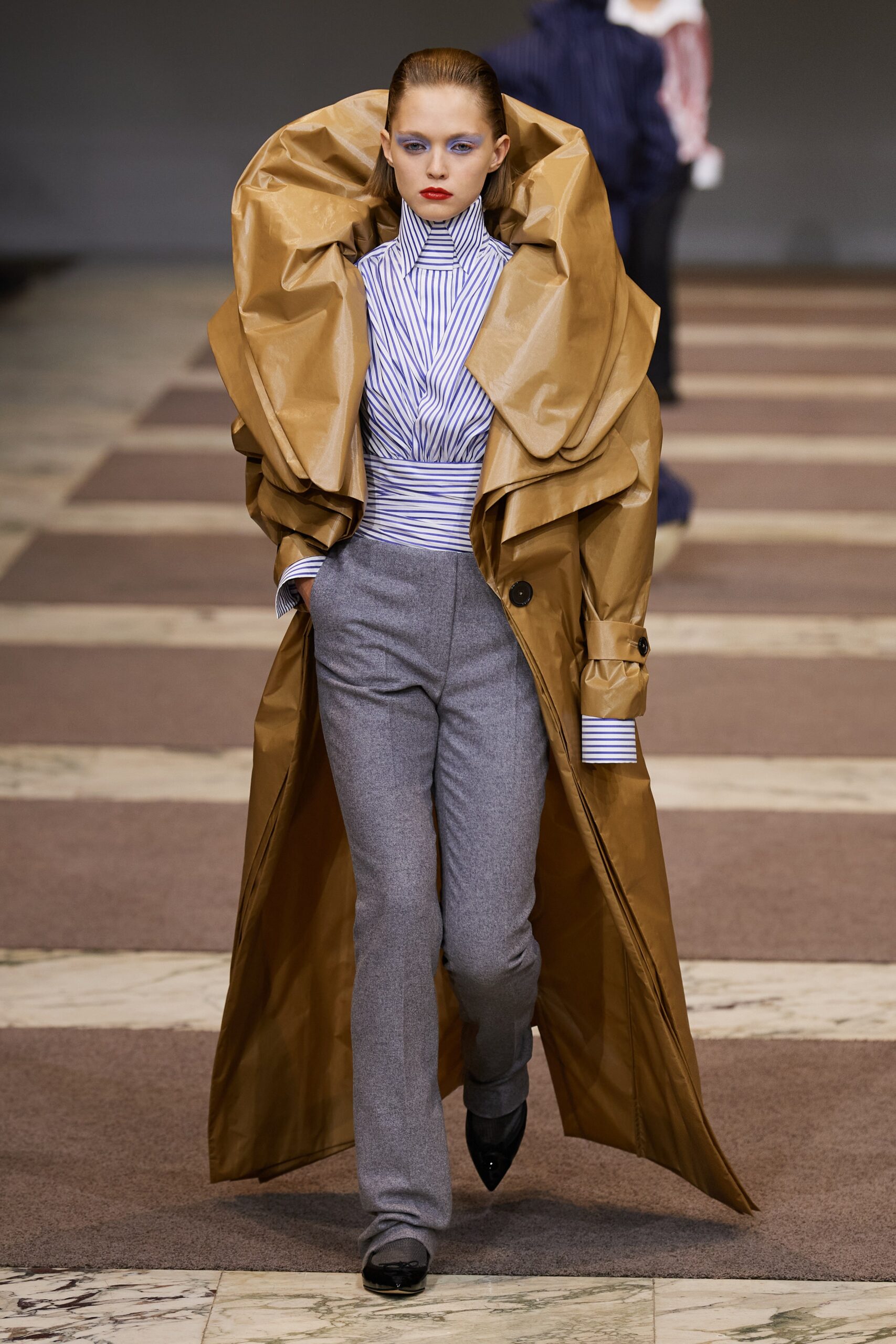 Viktor & Rolf F/W 22 Couture Look 29