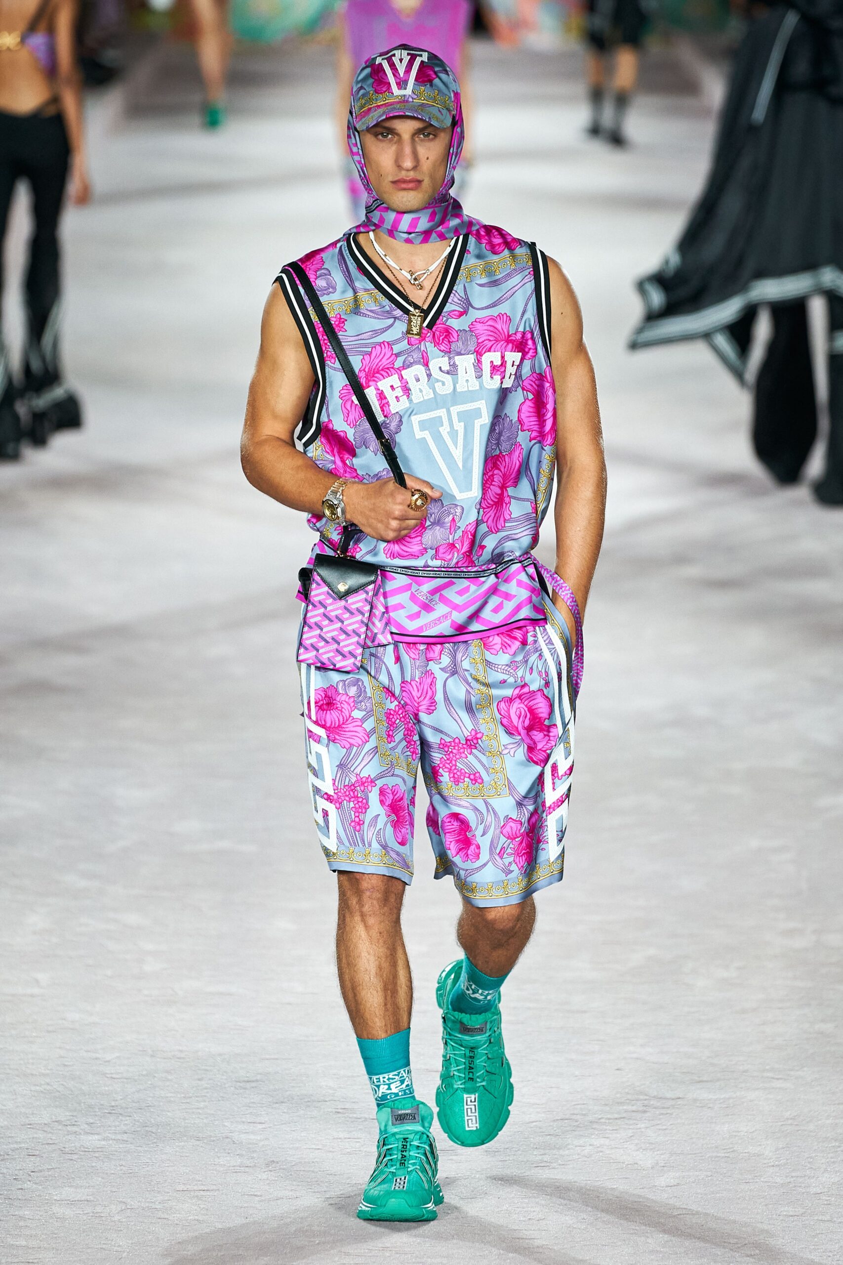 Versace S/S 22 Look 30