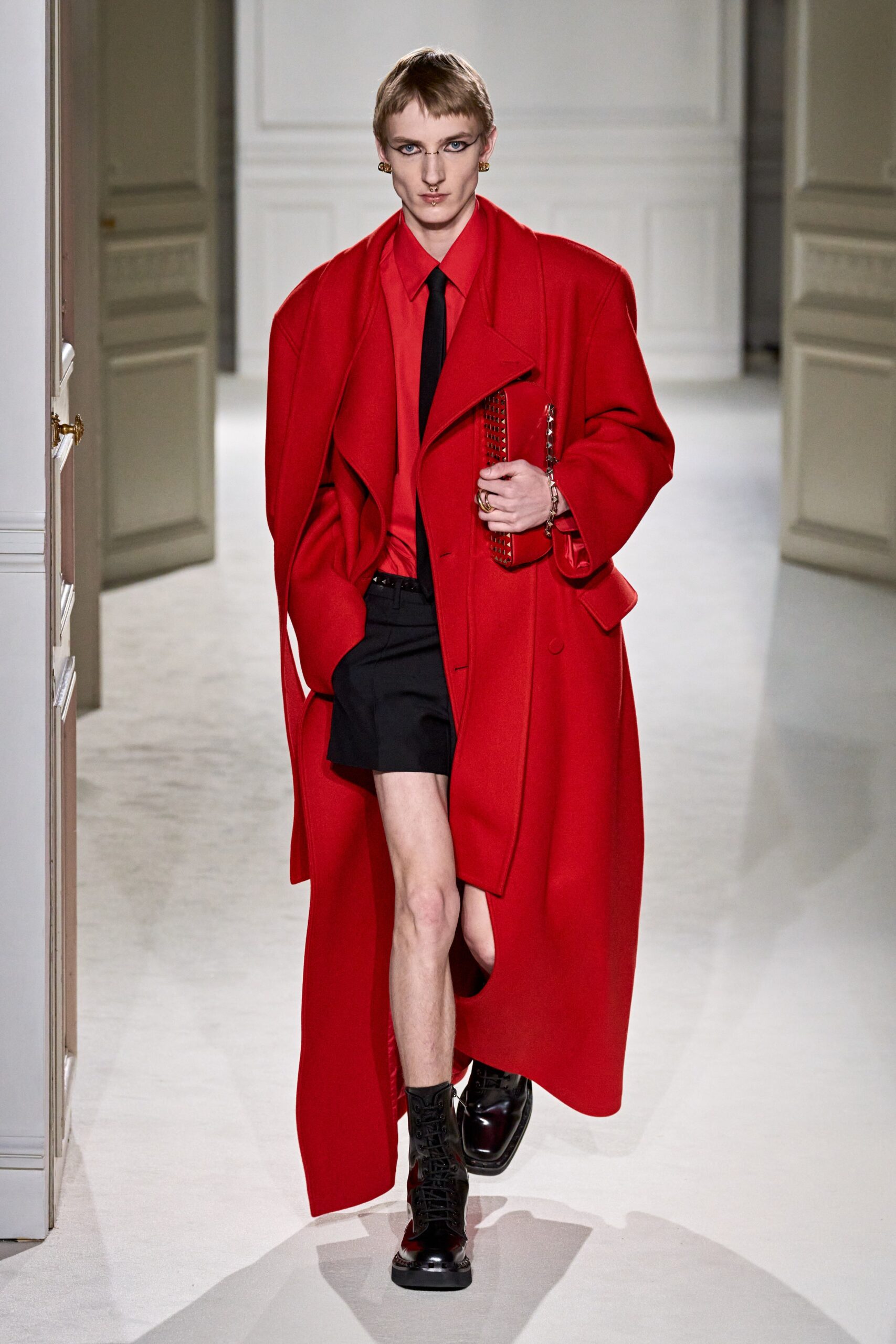 Valentino F/W 23 Look 30