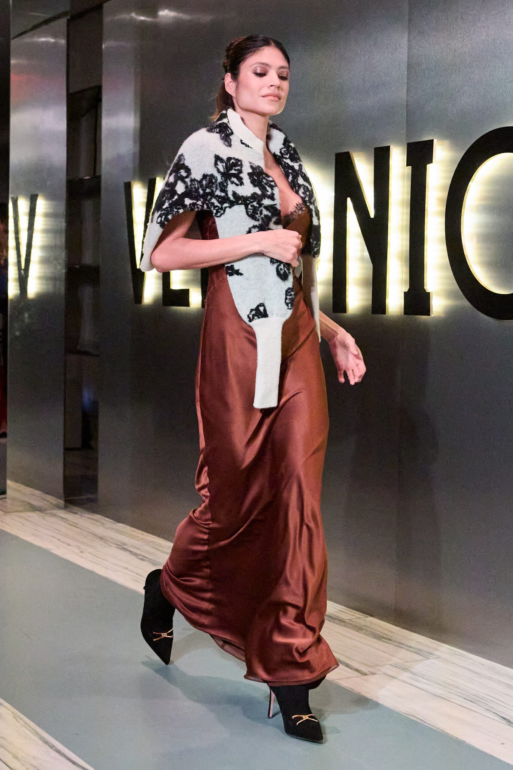 Veronica Beard F/W 23 Look 30