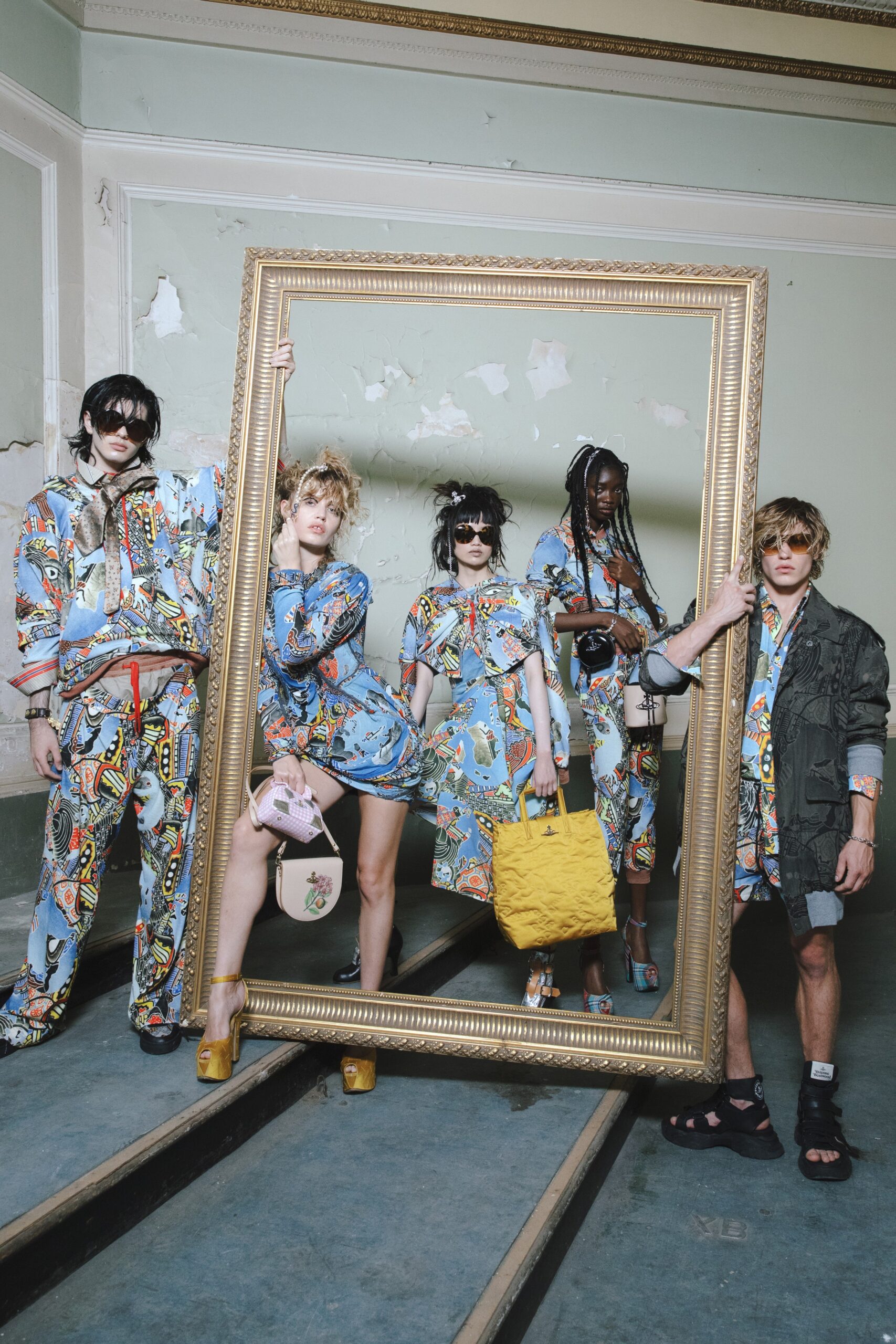 Vivienne Westwood S/S 22 Look 31