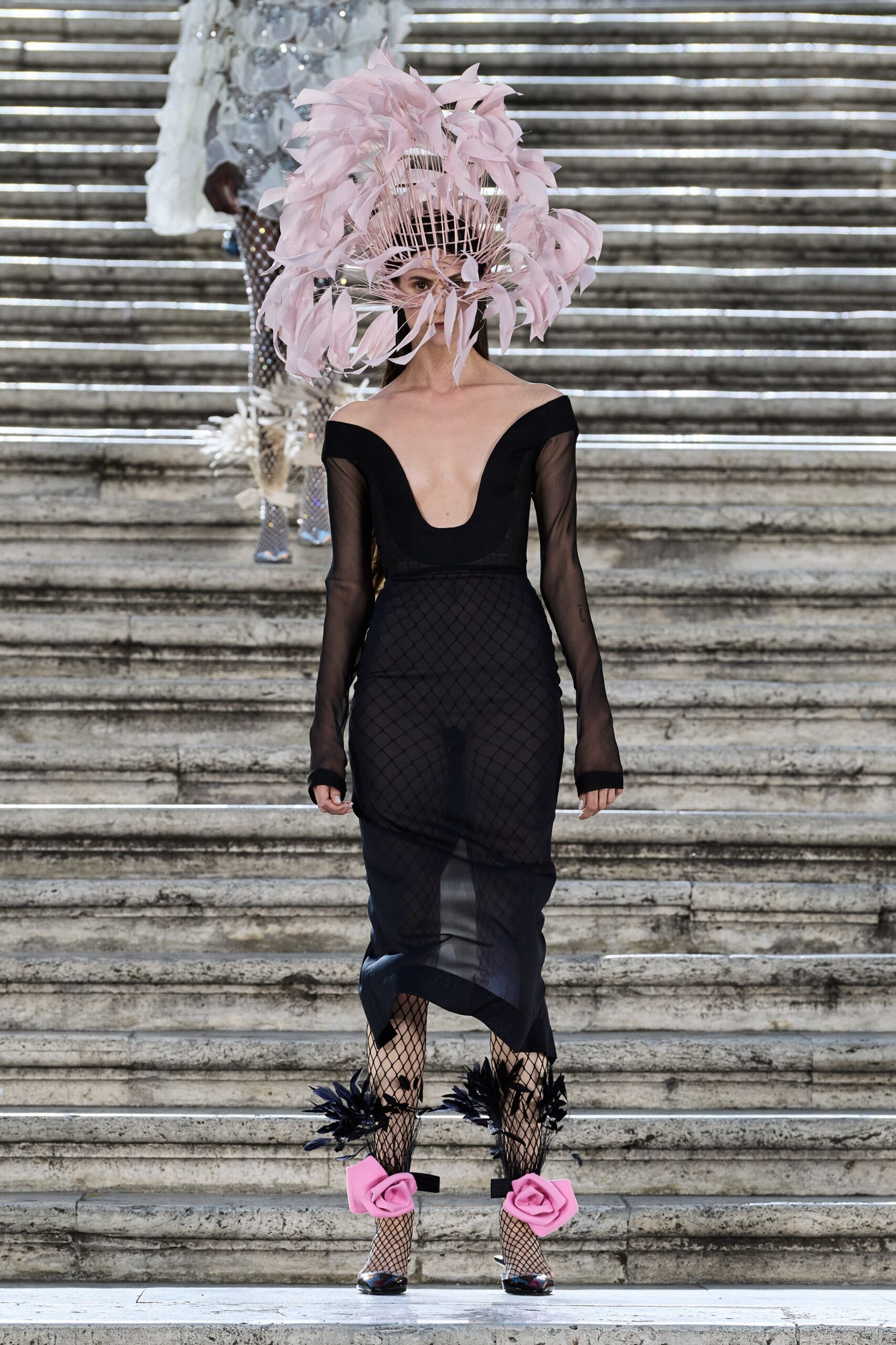 Valentino F/W 22 Couture Look 31