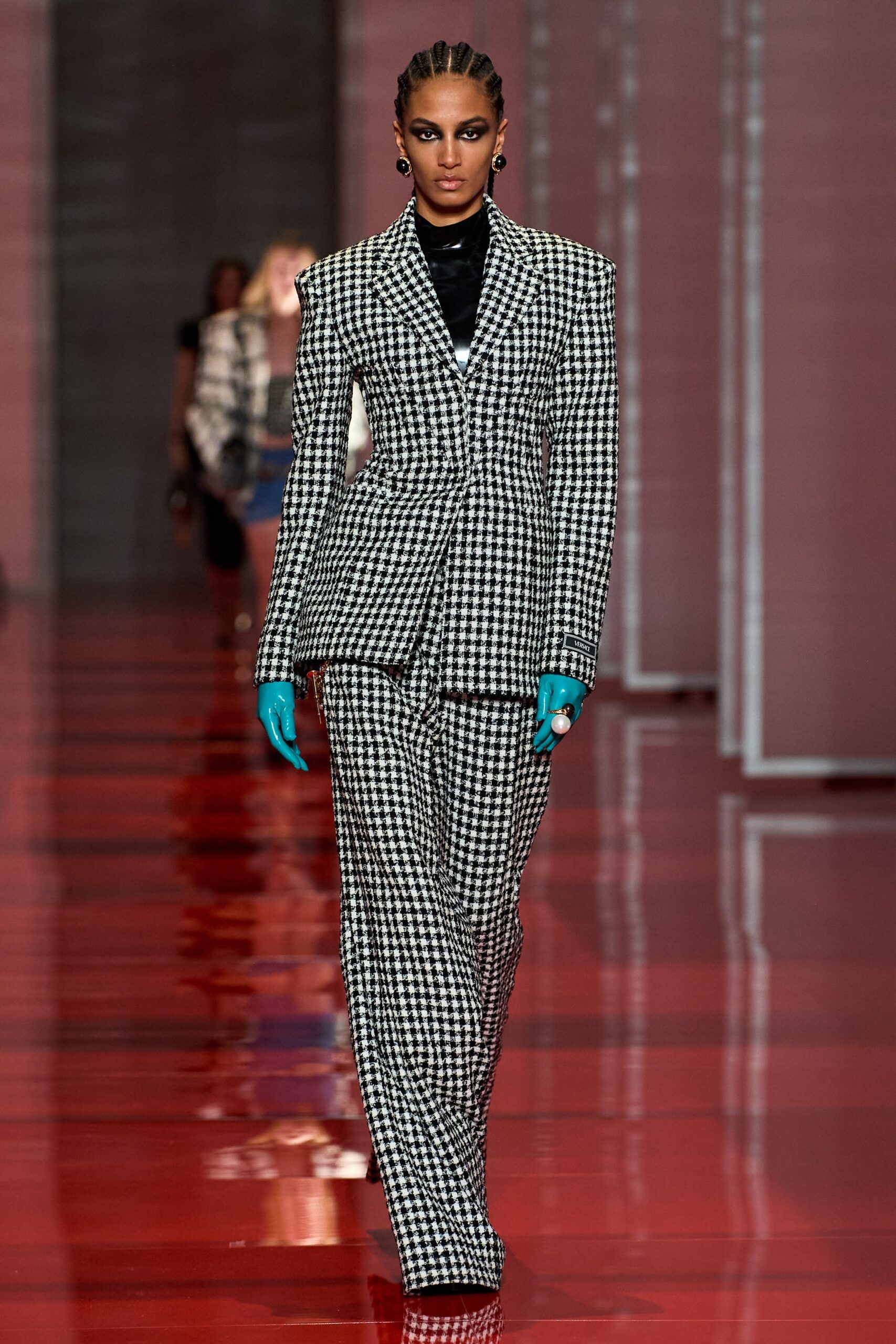 Versace F/W 22 Look 31