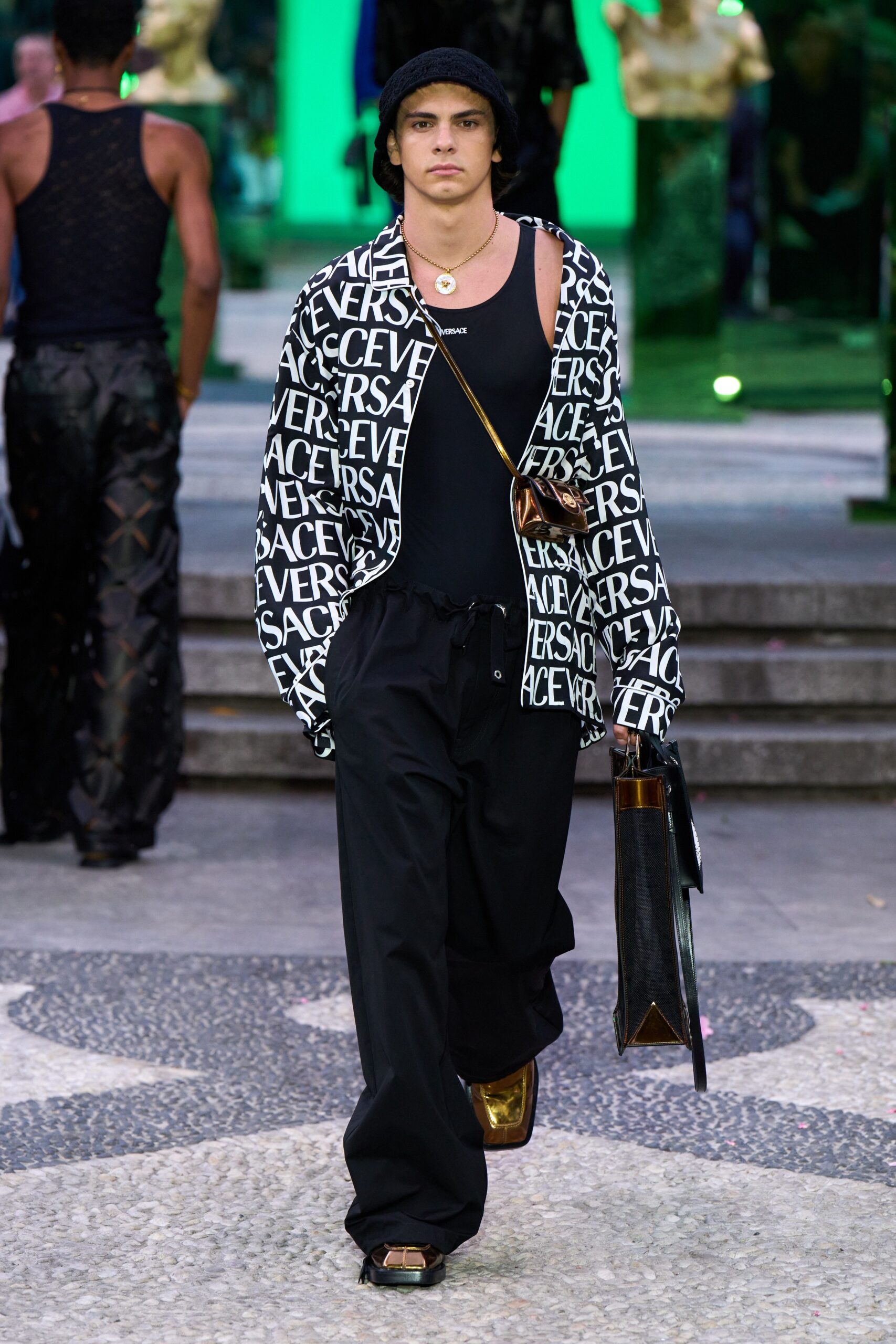Versace S/S 23 Menswear Look 31