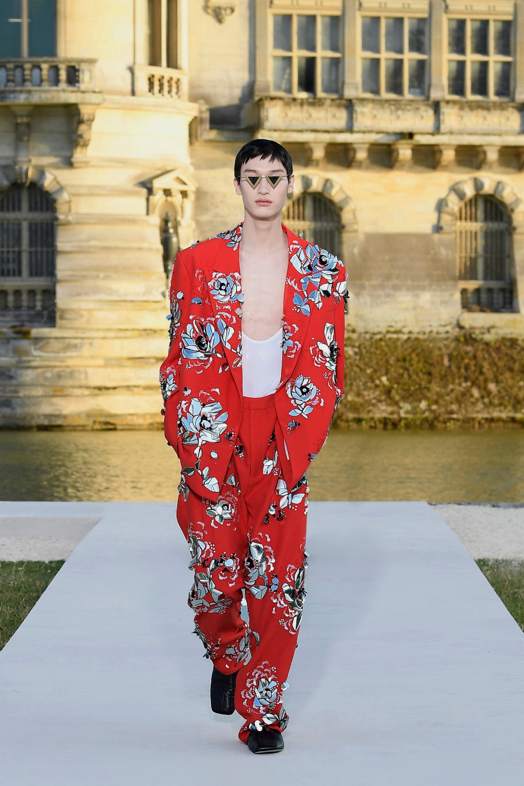 Valentino F/W 23 Couture Look 32