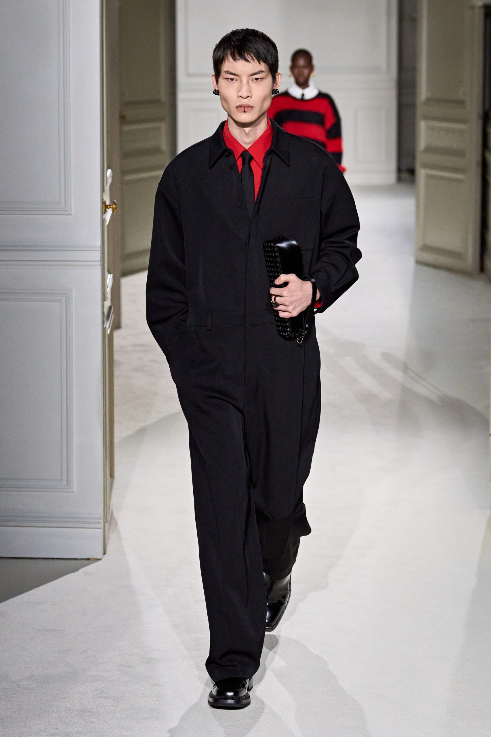 Valentino F/W 23 Look 32