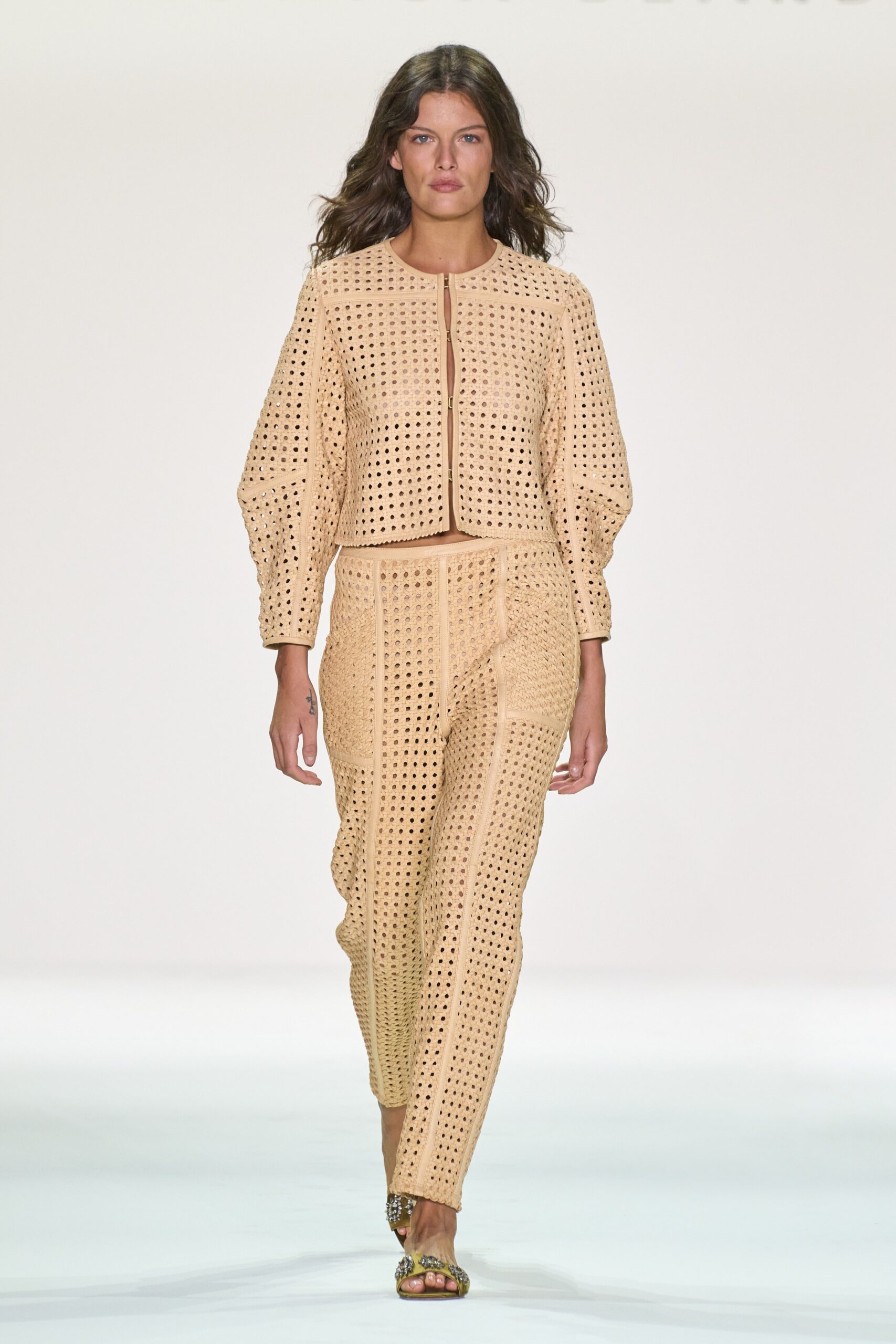 Veronica Beard S/S 23 Look 32