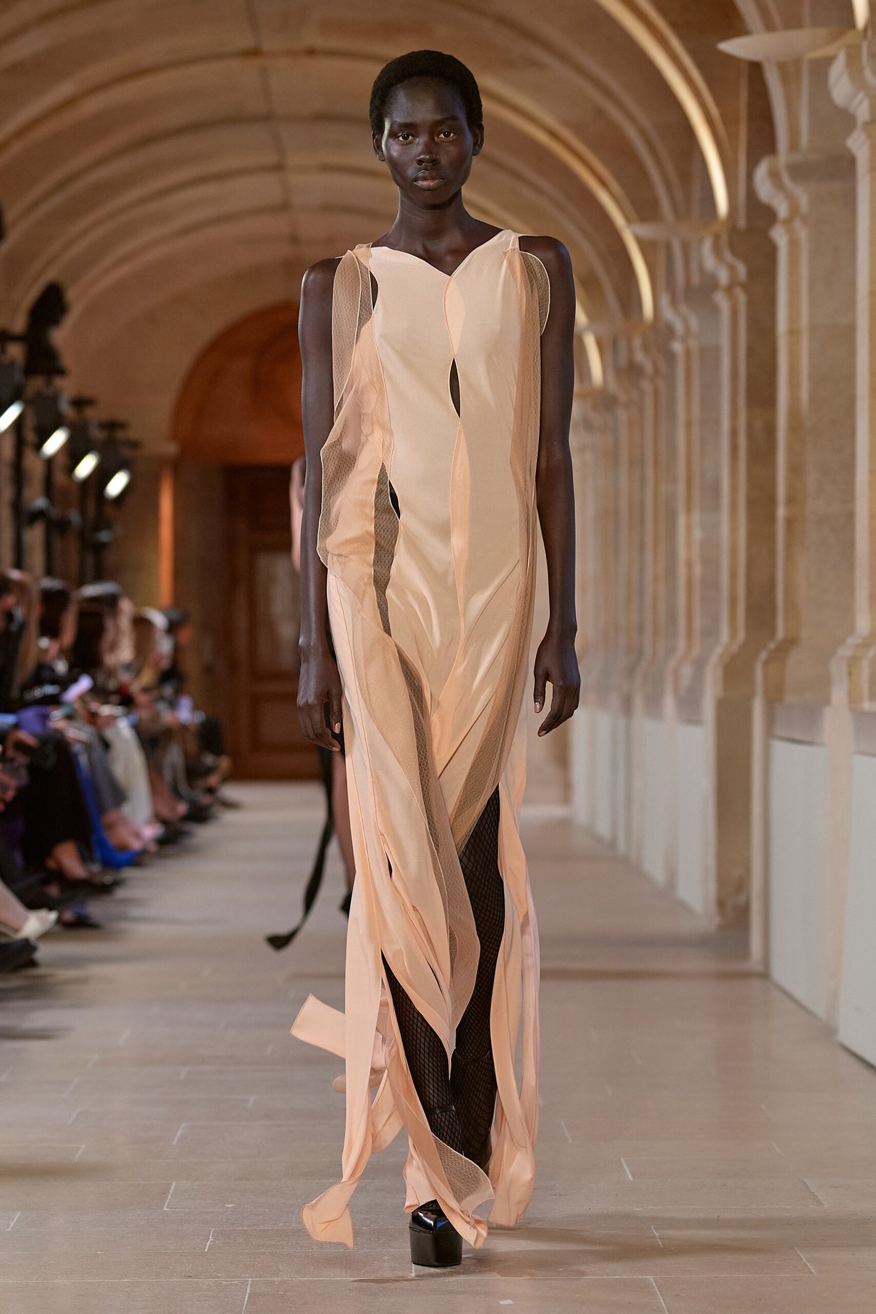 Victoria Beckham F/W 23 Look 32