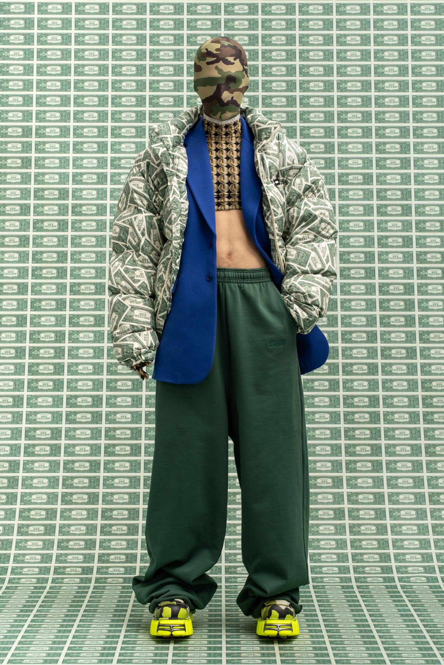 Vetements F/W 22 Look 34