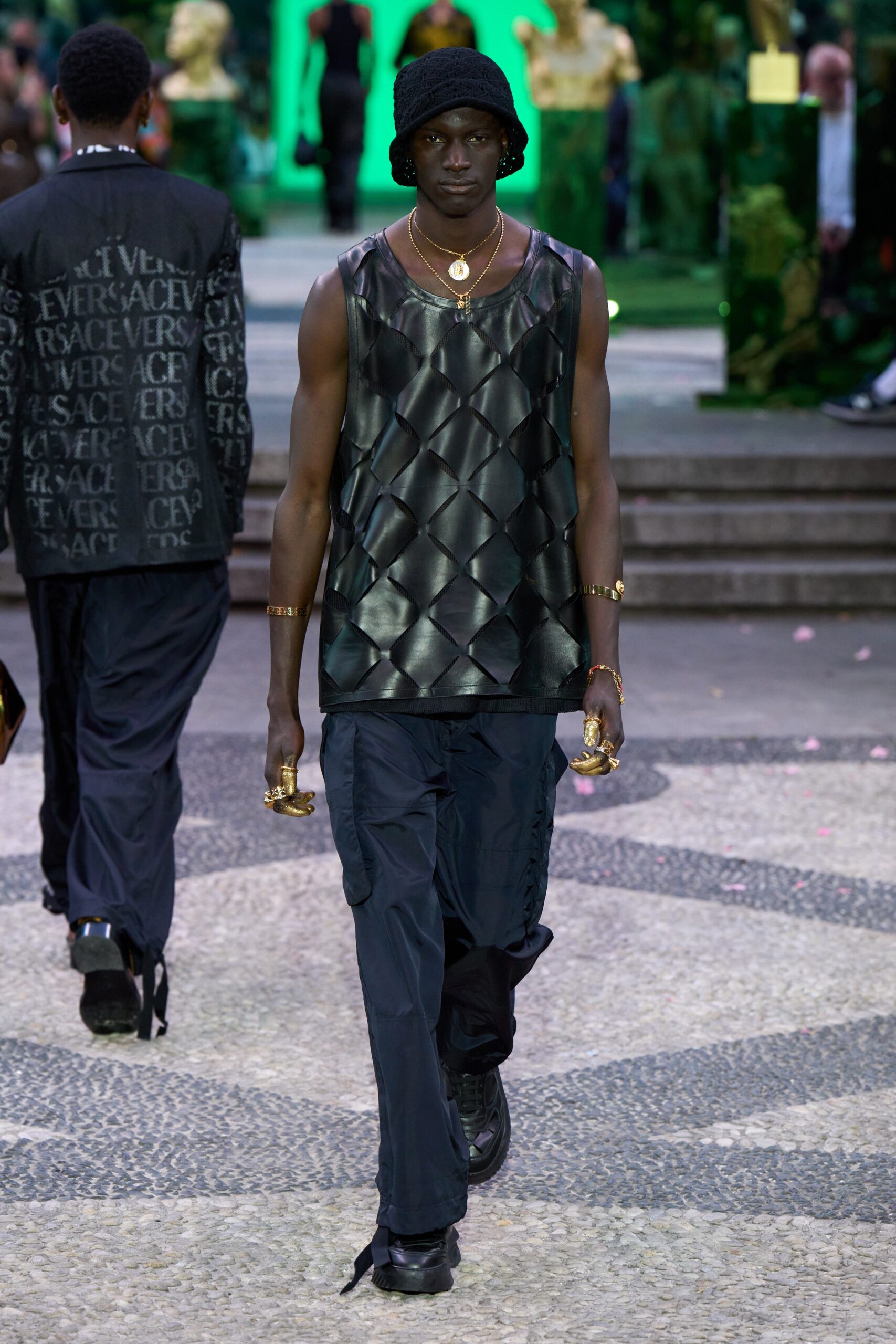 Versace S/S 23 Menswear Look 34