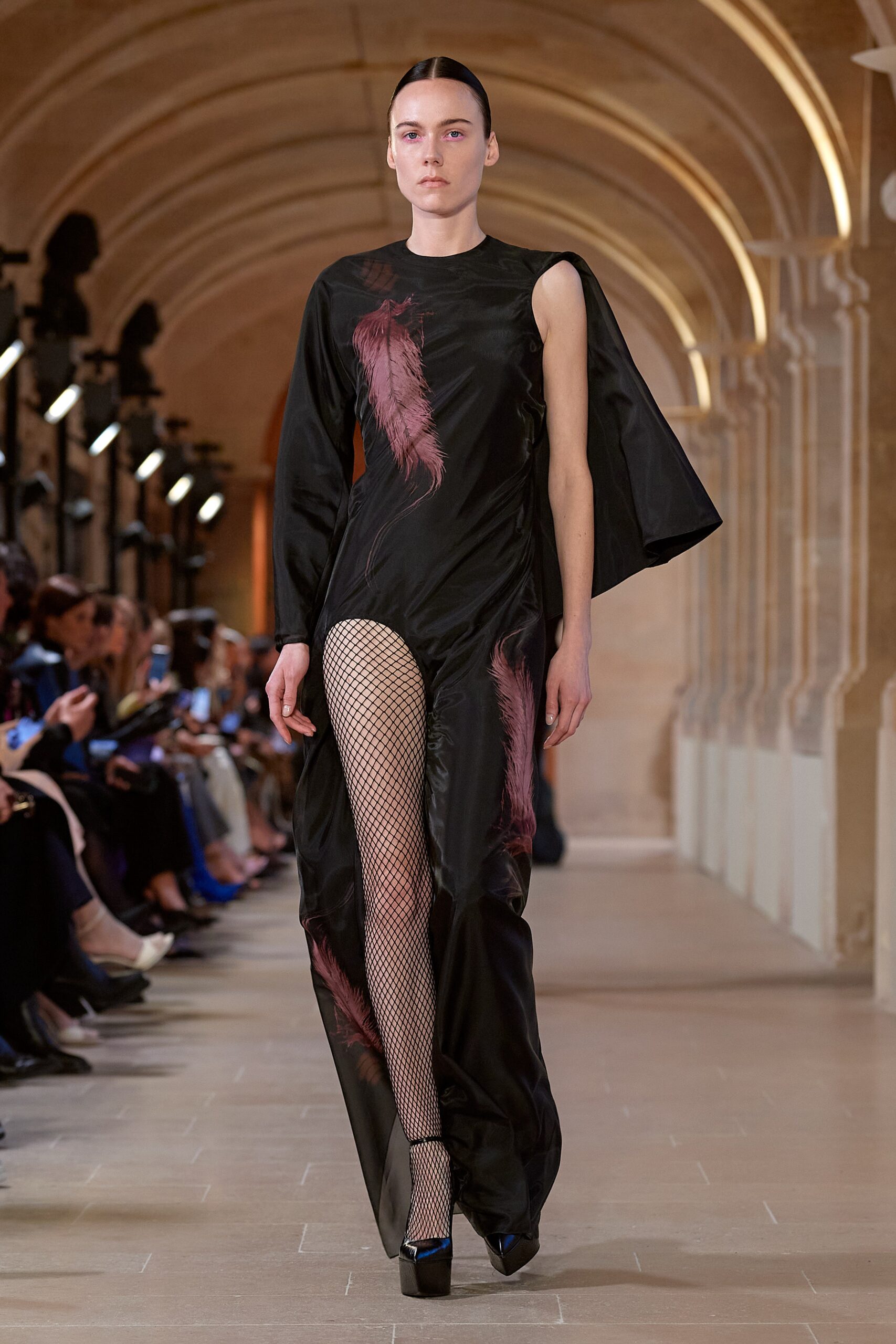 Victoria Beckham F/W 23 Look 34