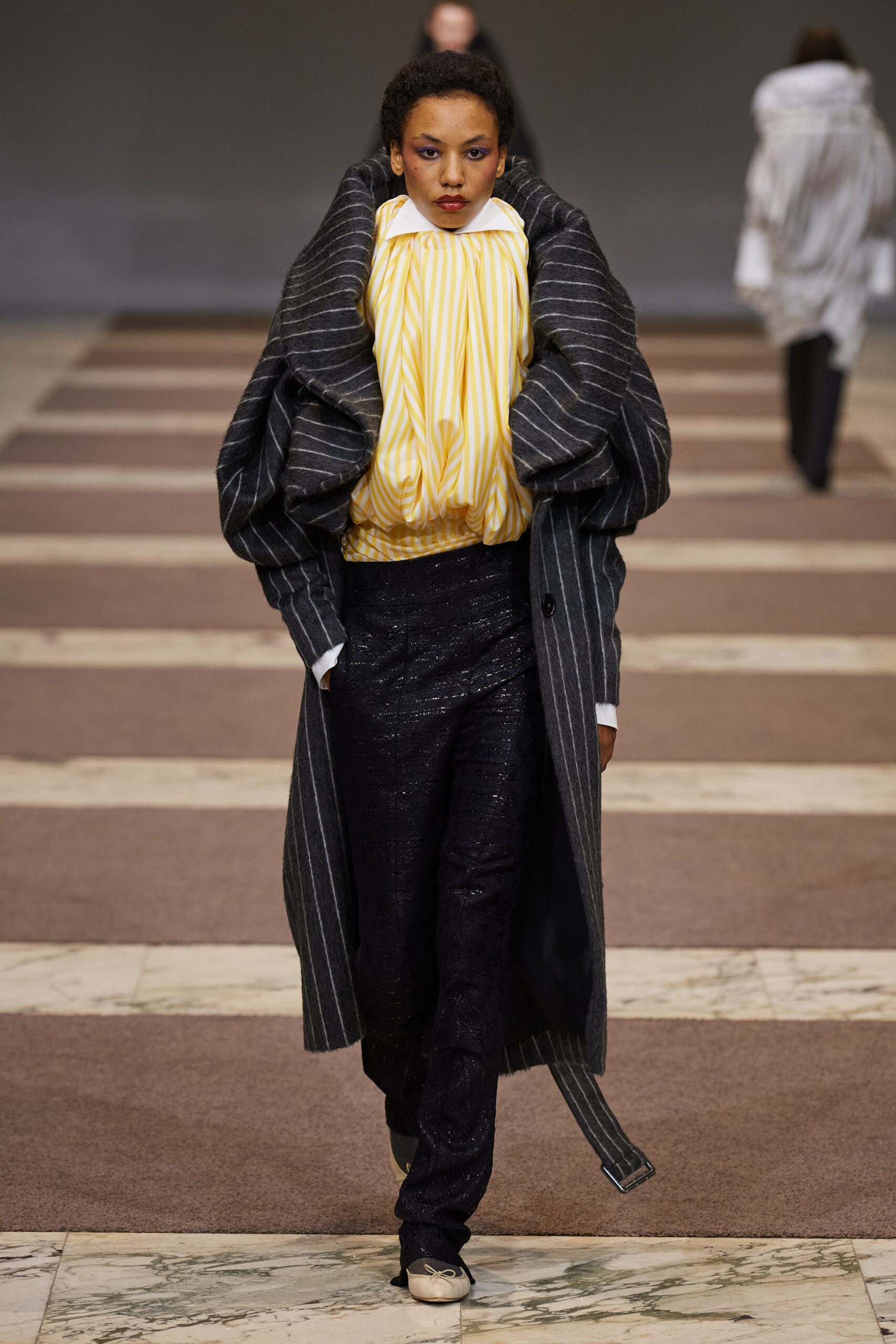 Viktor & Rolf F/W 22 Couture Look 34