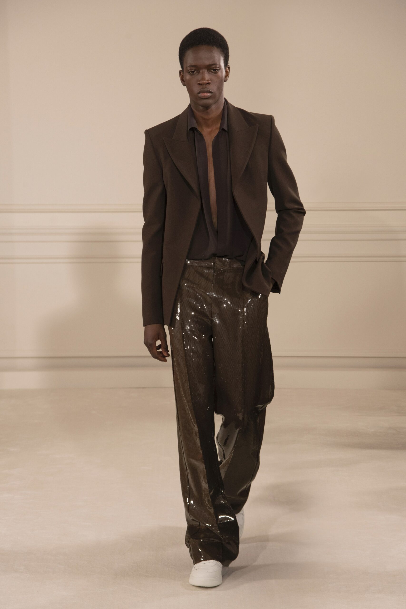 Valentino S/S 22 Couture Look 35