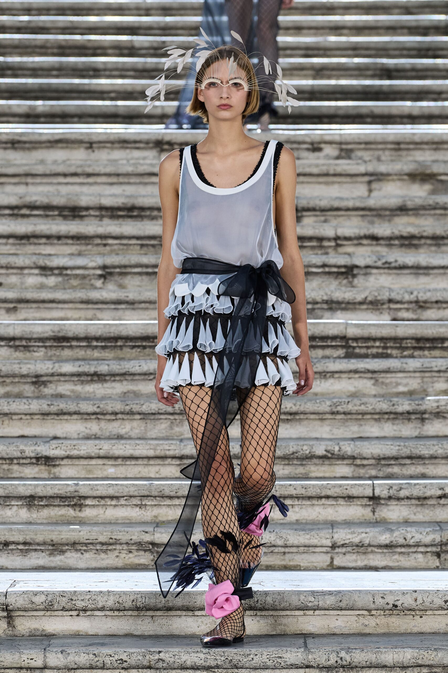 Valentino F/W 22 Couture Look 35