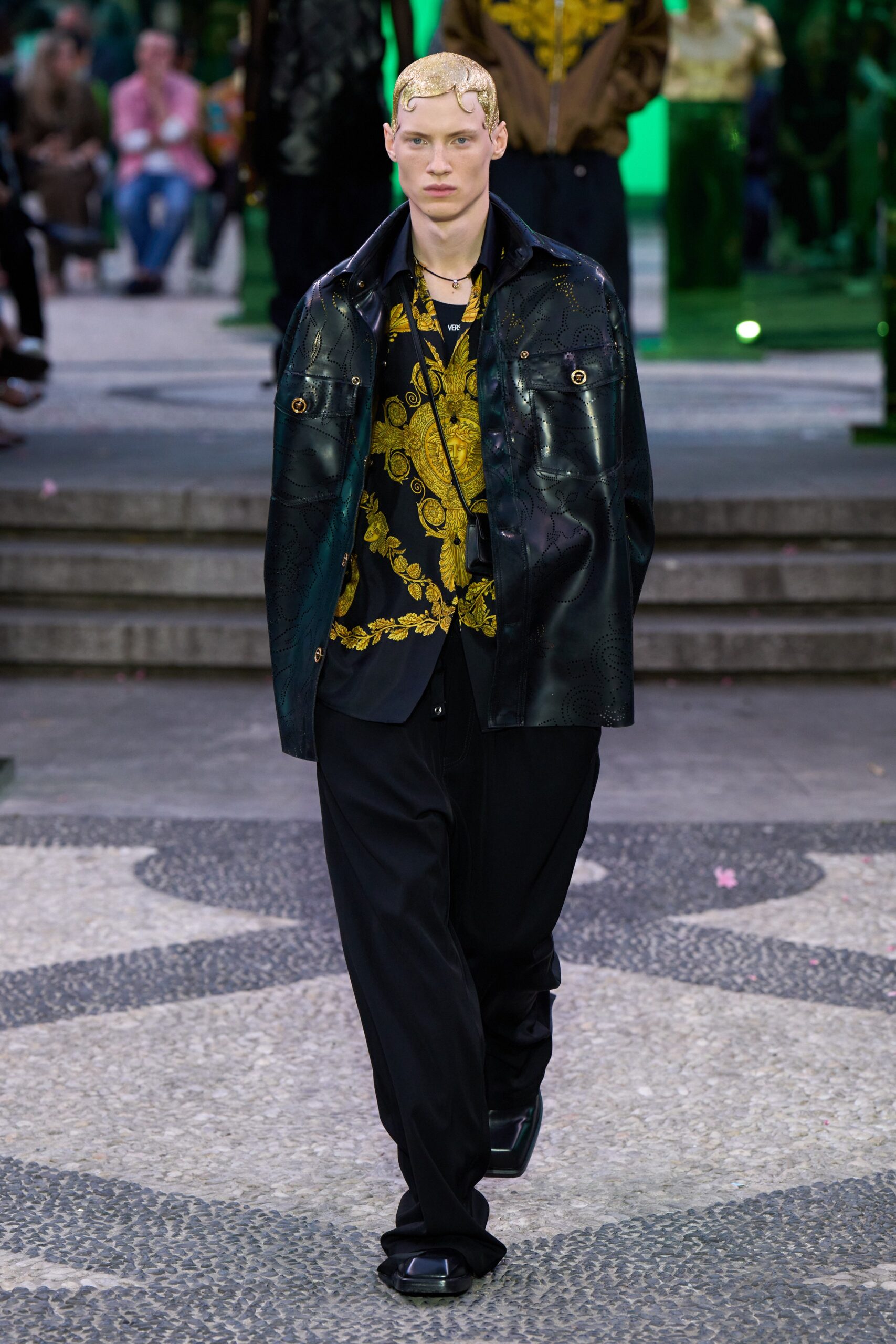 Versace S/S 23 Menswear Look 35