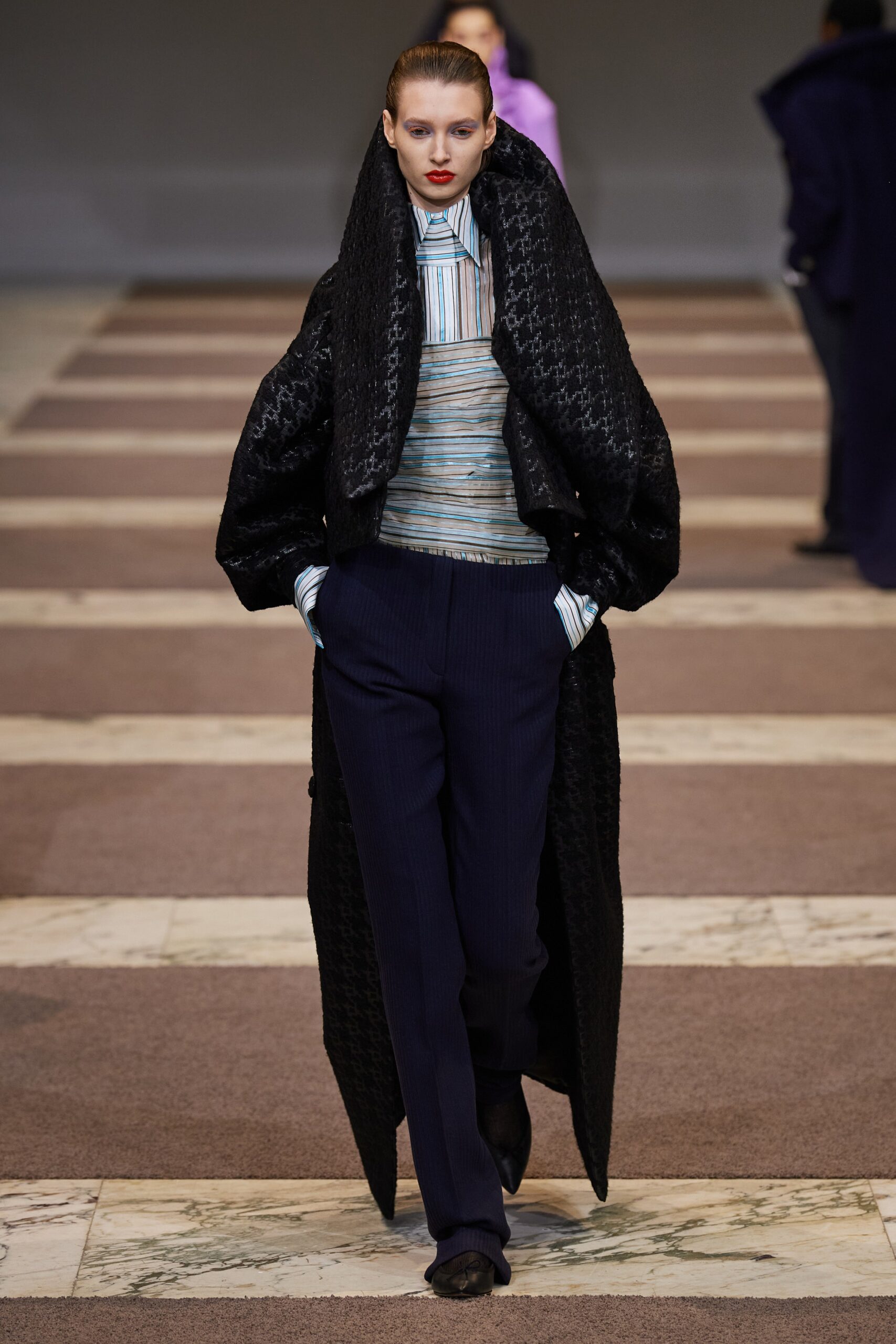 Viktor & Rolf F/W 22 Couture Look 35