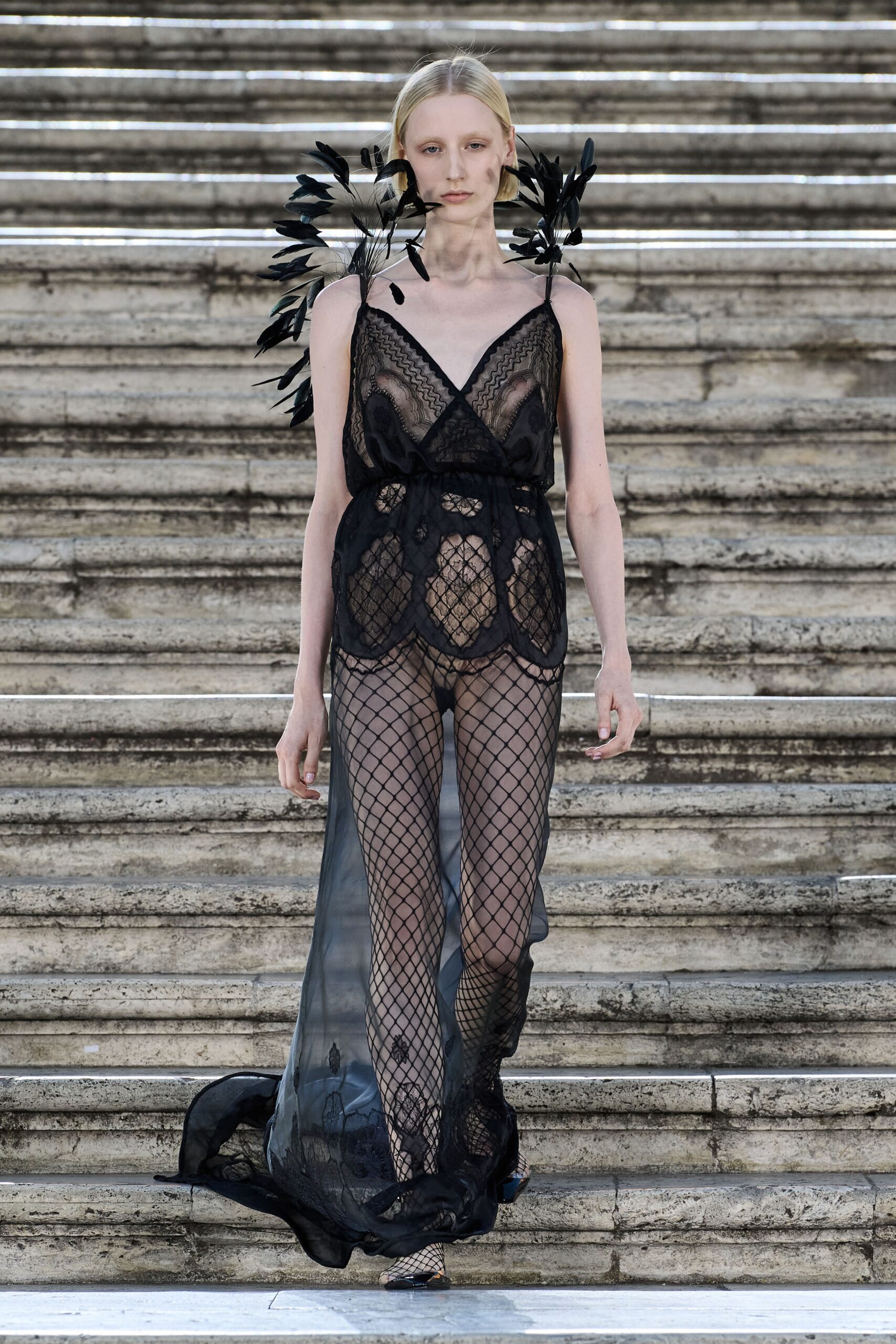 Valentino F/W 22 Couture Look 36