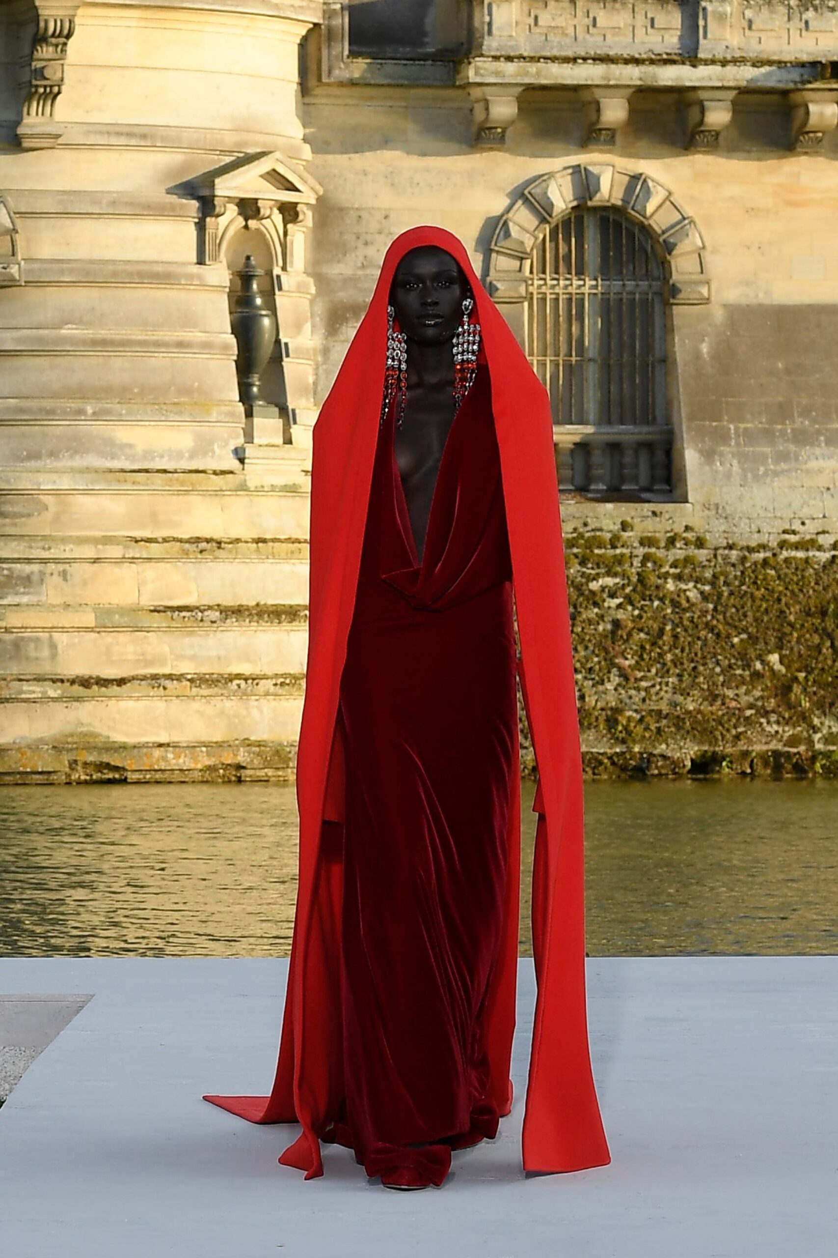 Valentino F/W 23 Couture Look 36