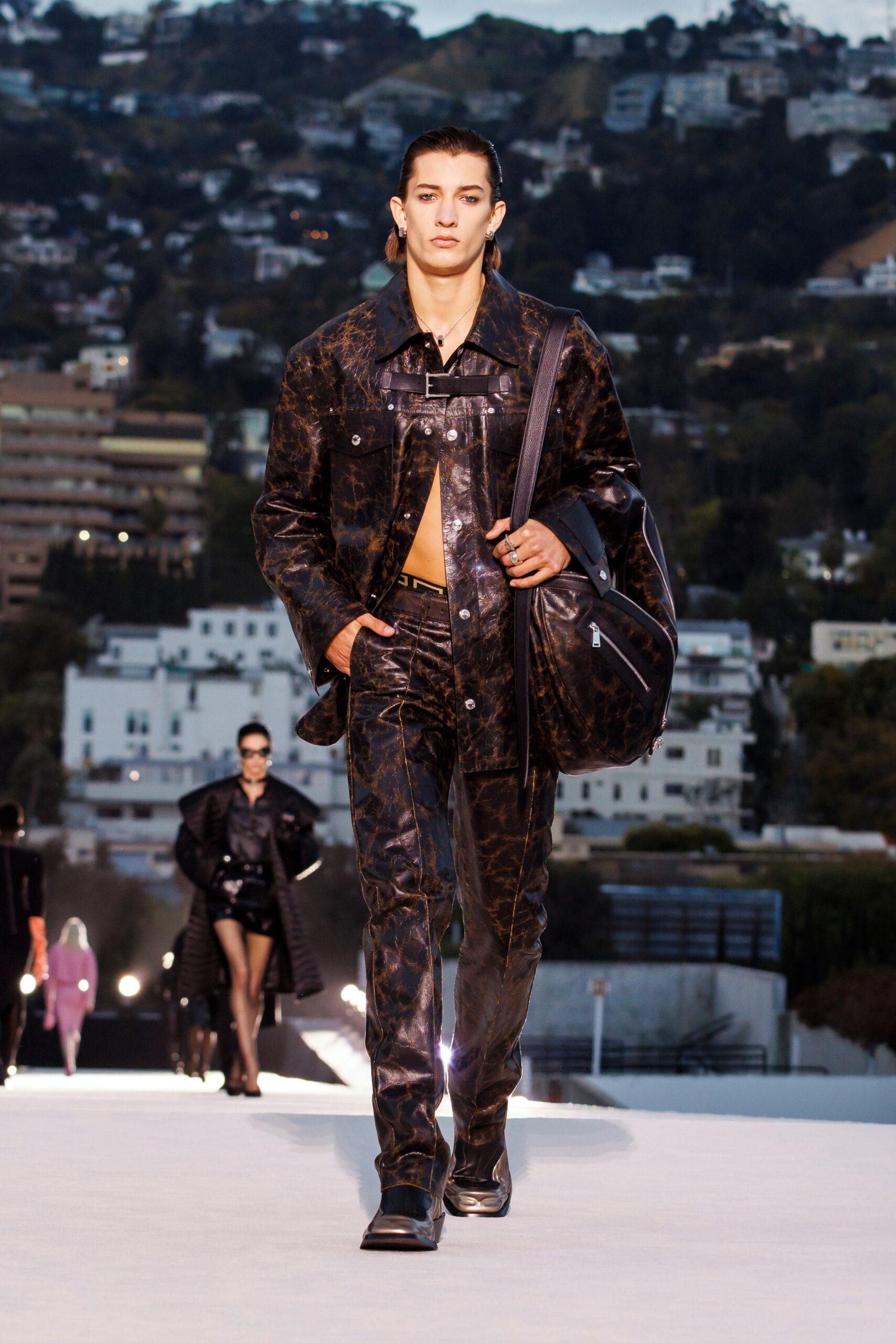 Versace F/W 23 Look 36