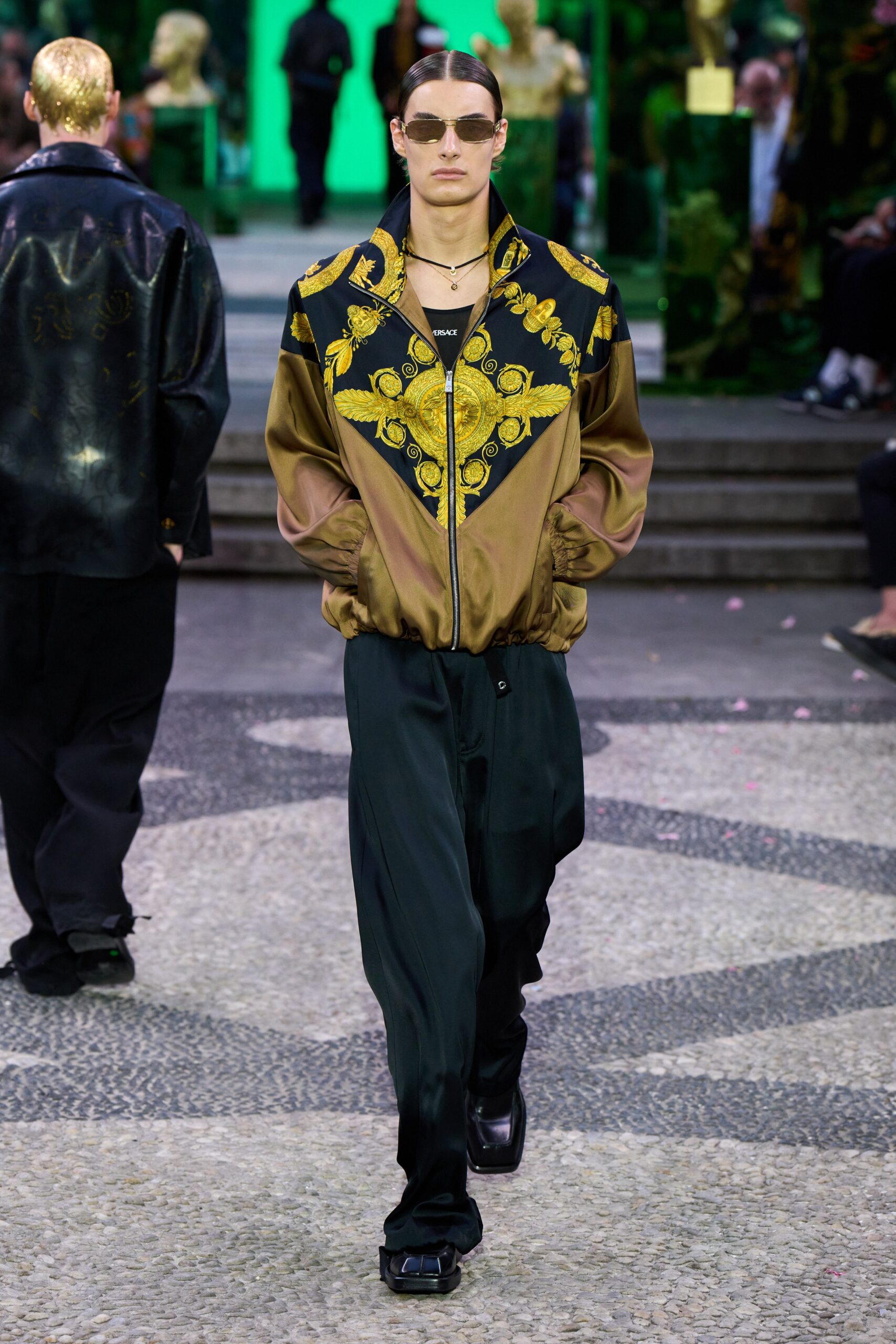 Versace S/S 23 Menswear Look 36