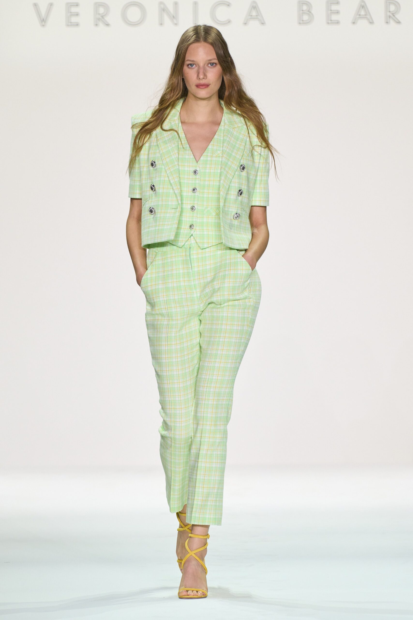 Veronica Beard S/S 23 Look 37