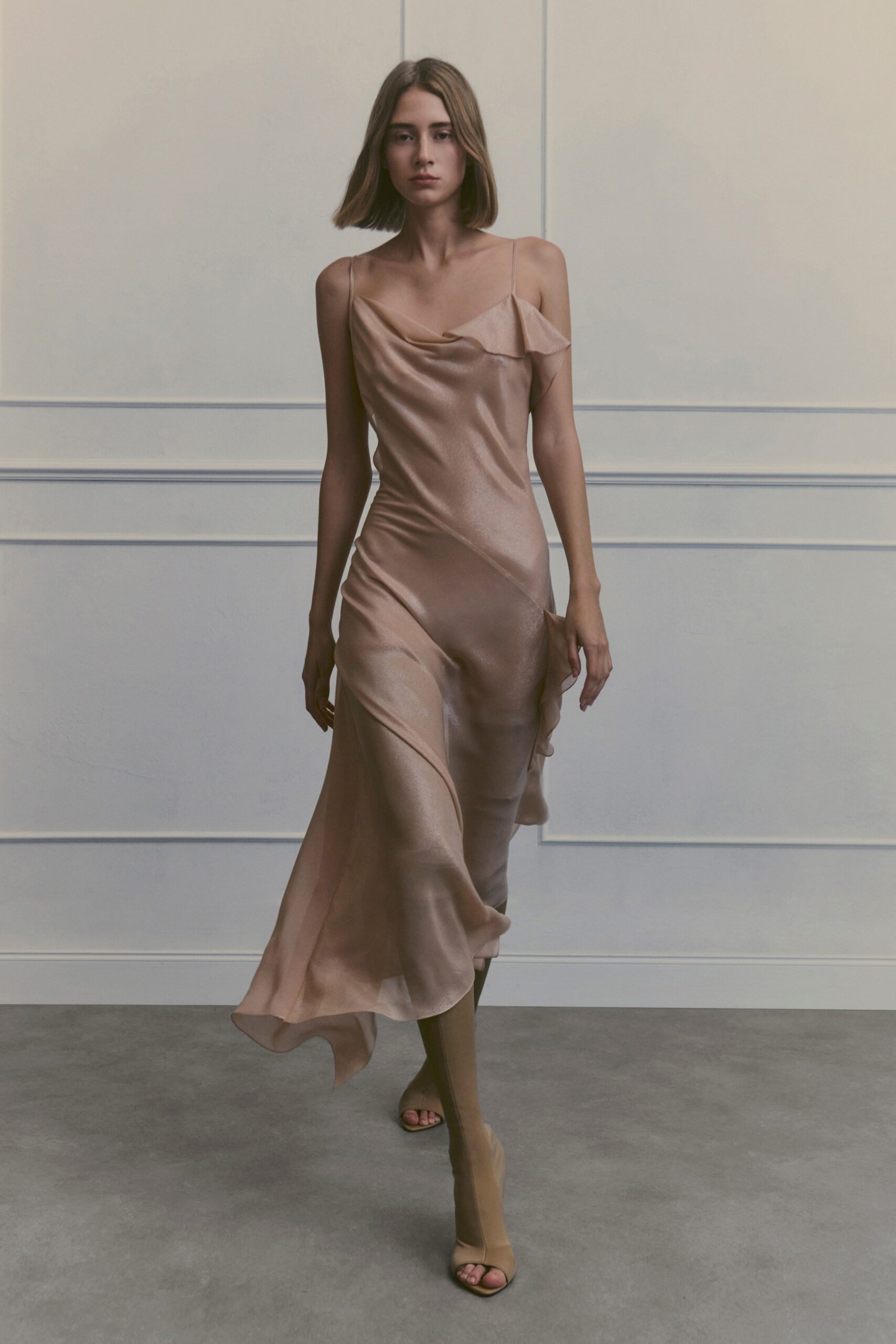 Victoria Beckham Resort 24 Look 37