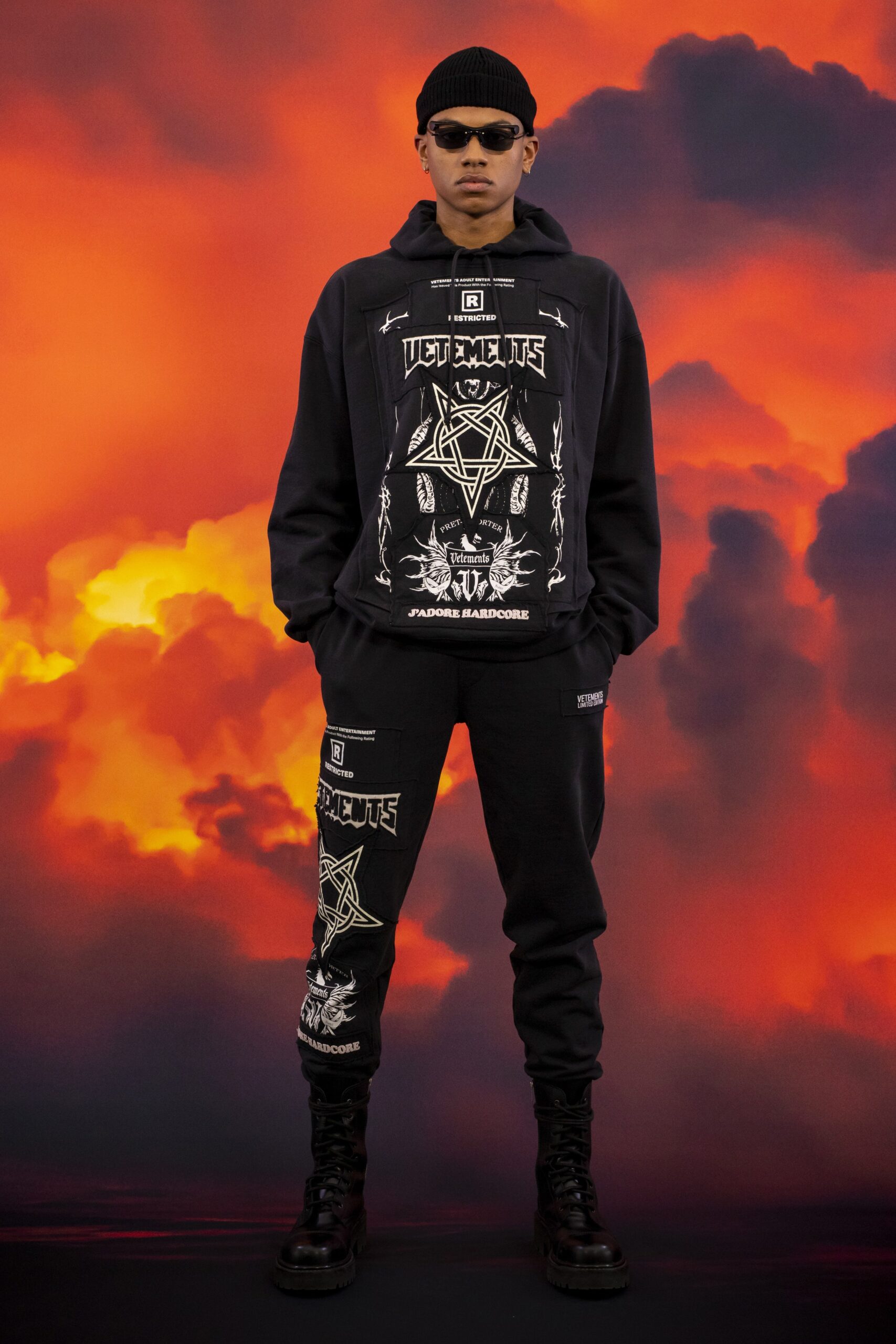 Vetements F/W 21 Menswear Look 38