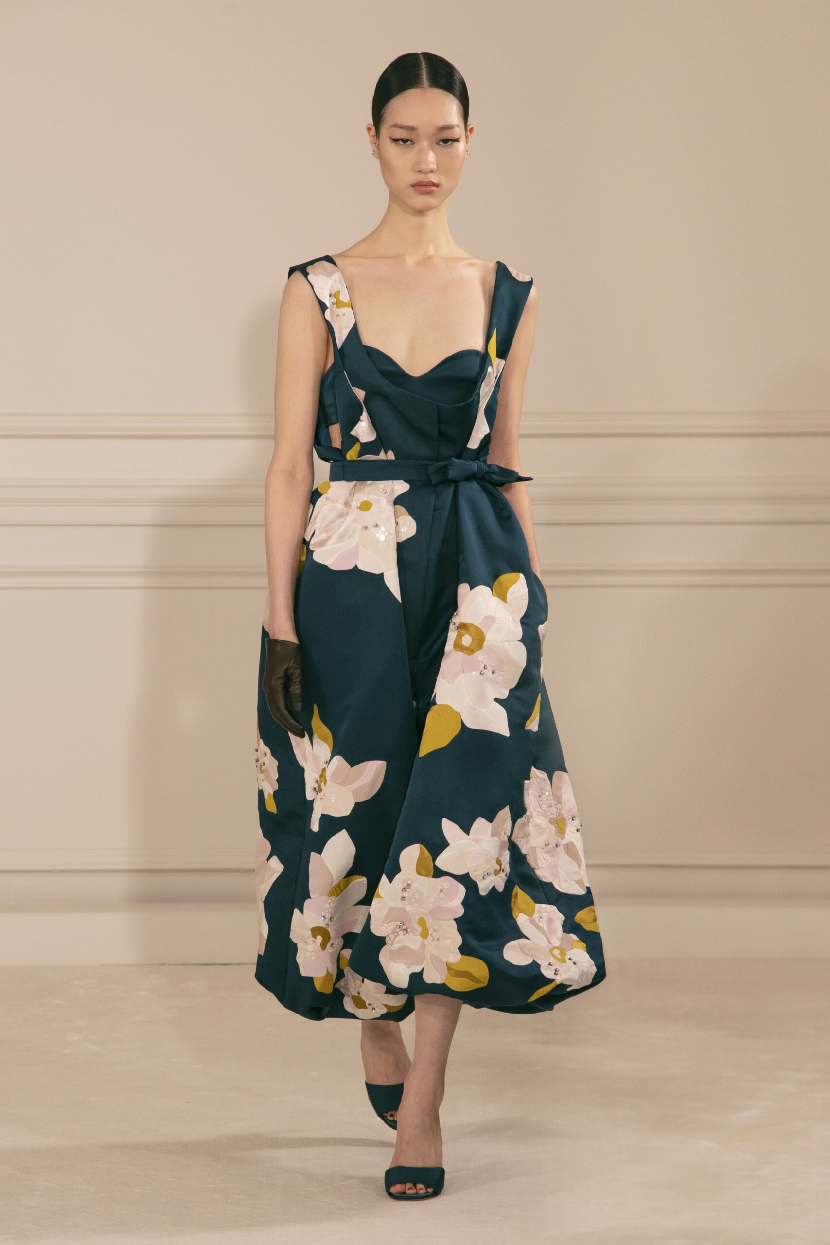 Valentino S/S 22 Couture Look 38