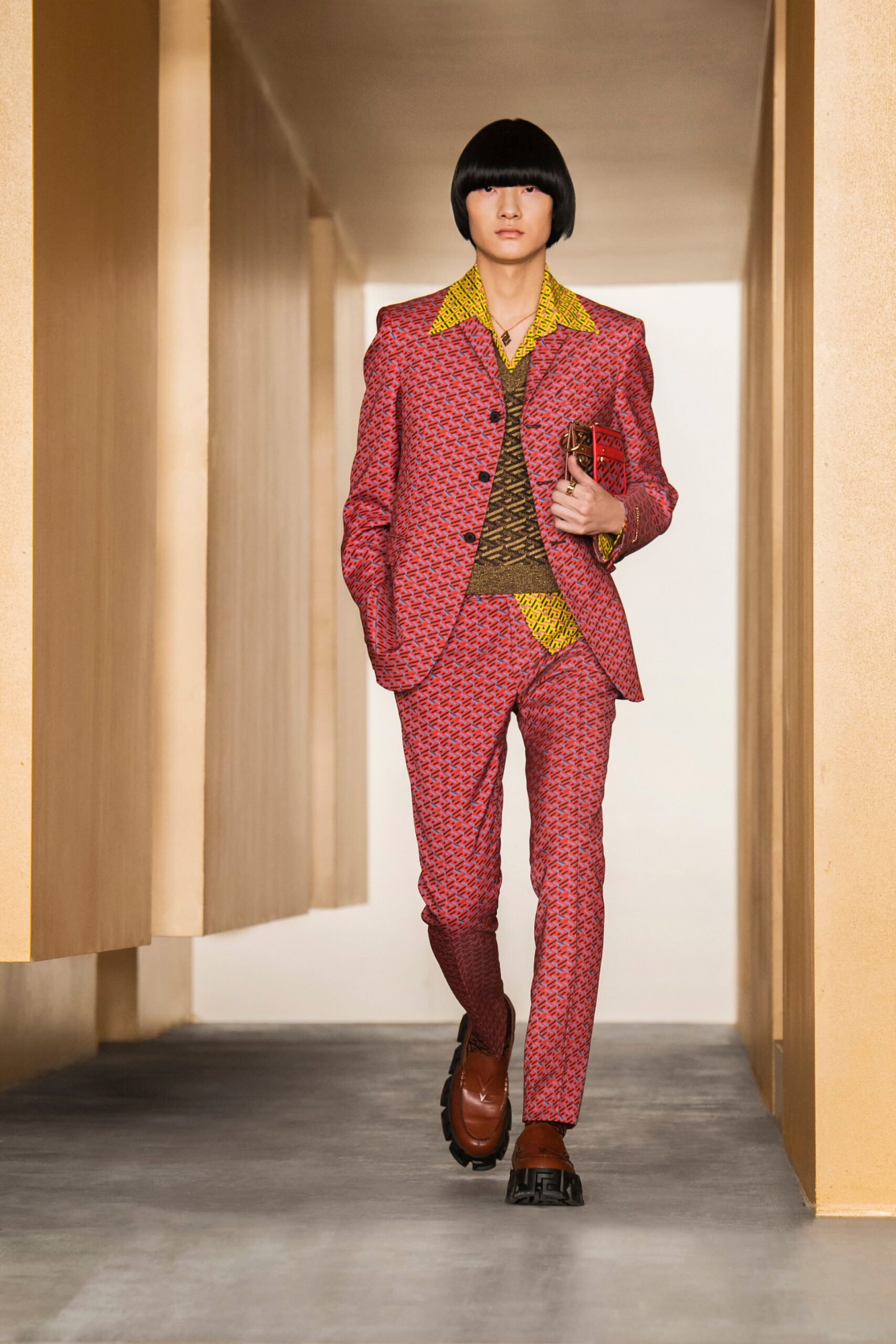 Versace F/W 21 Look 43