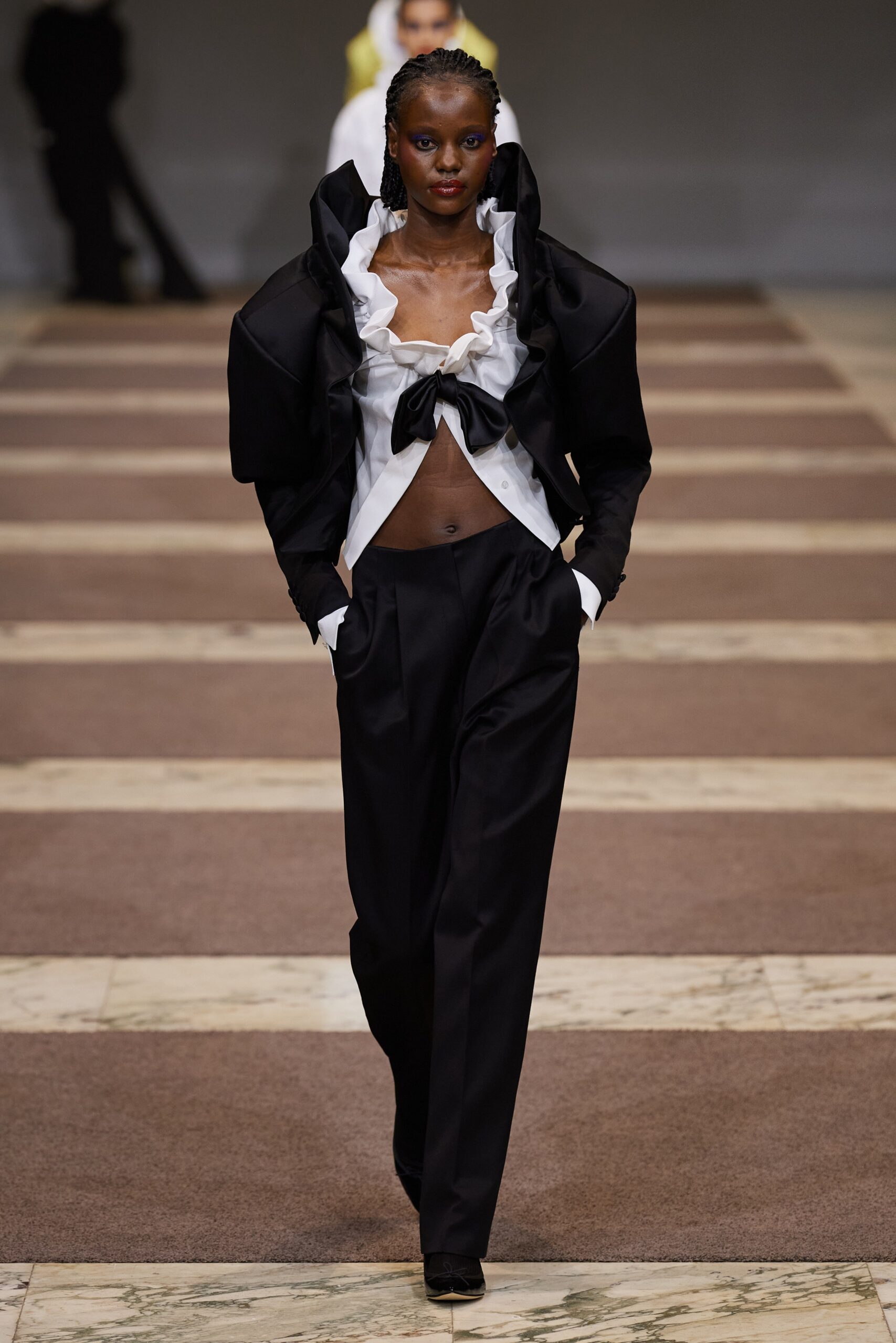 Viktor & Rolf F/W 22 Couture Look 43