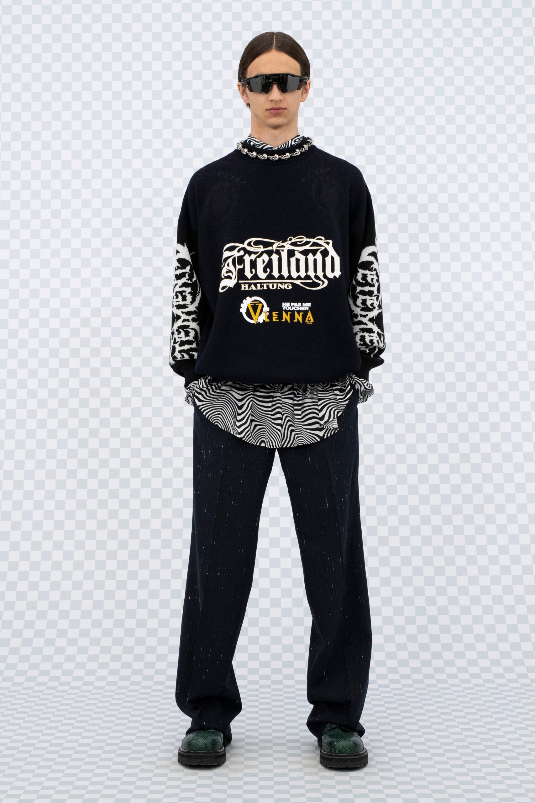 Vetements S/S 22 Look 44