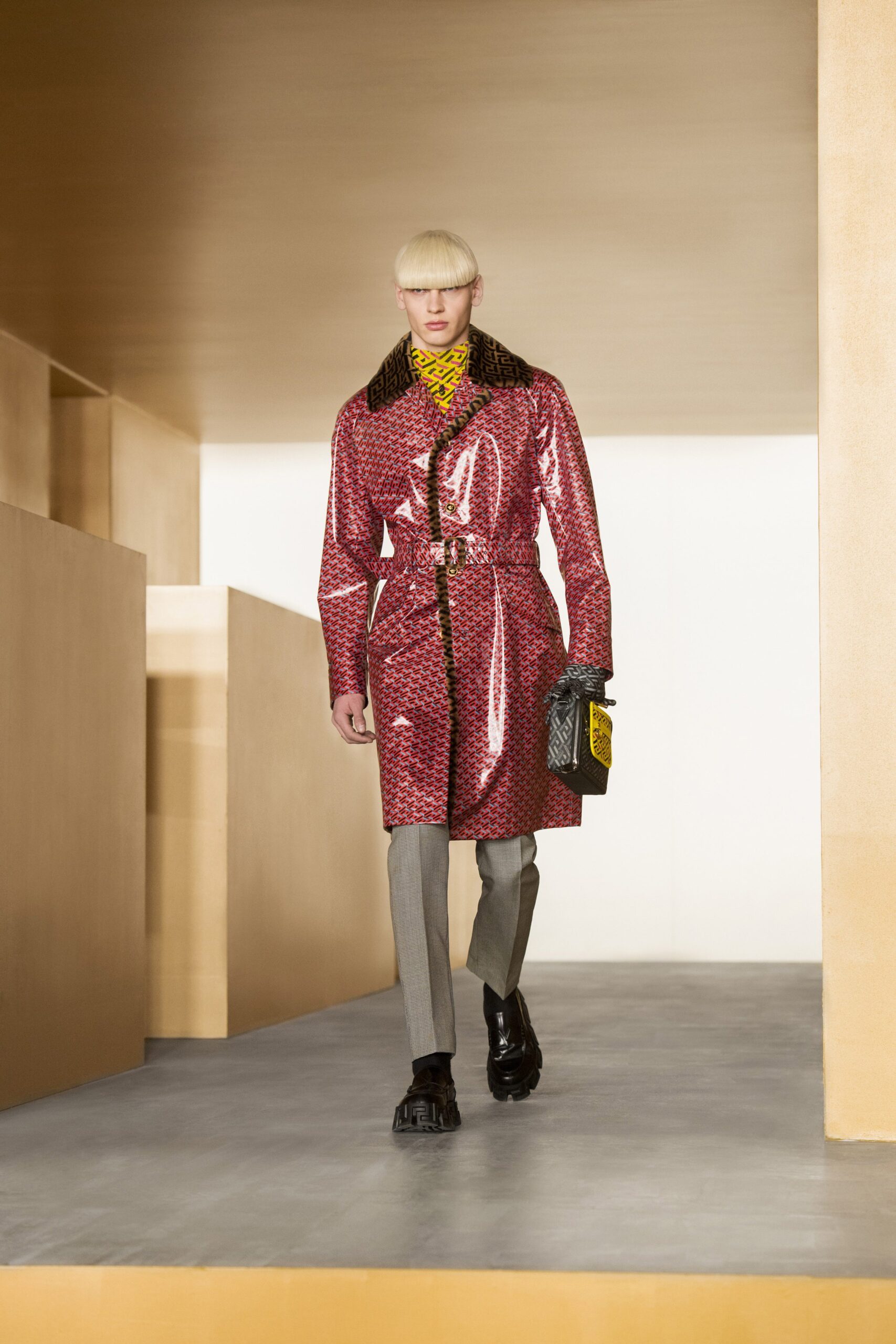 Versace F/W 21 Look 45