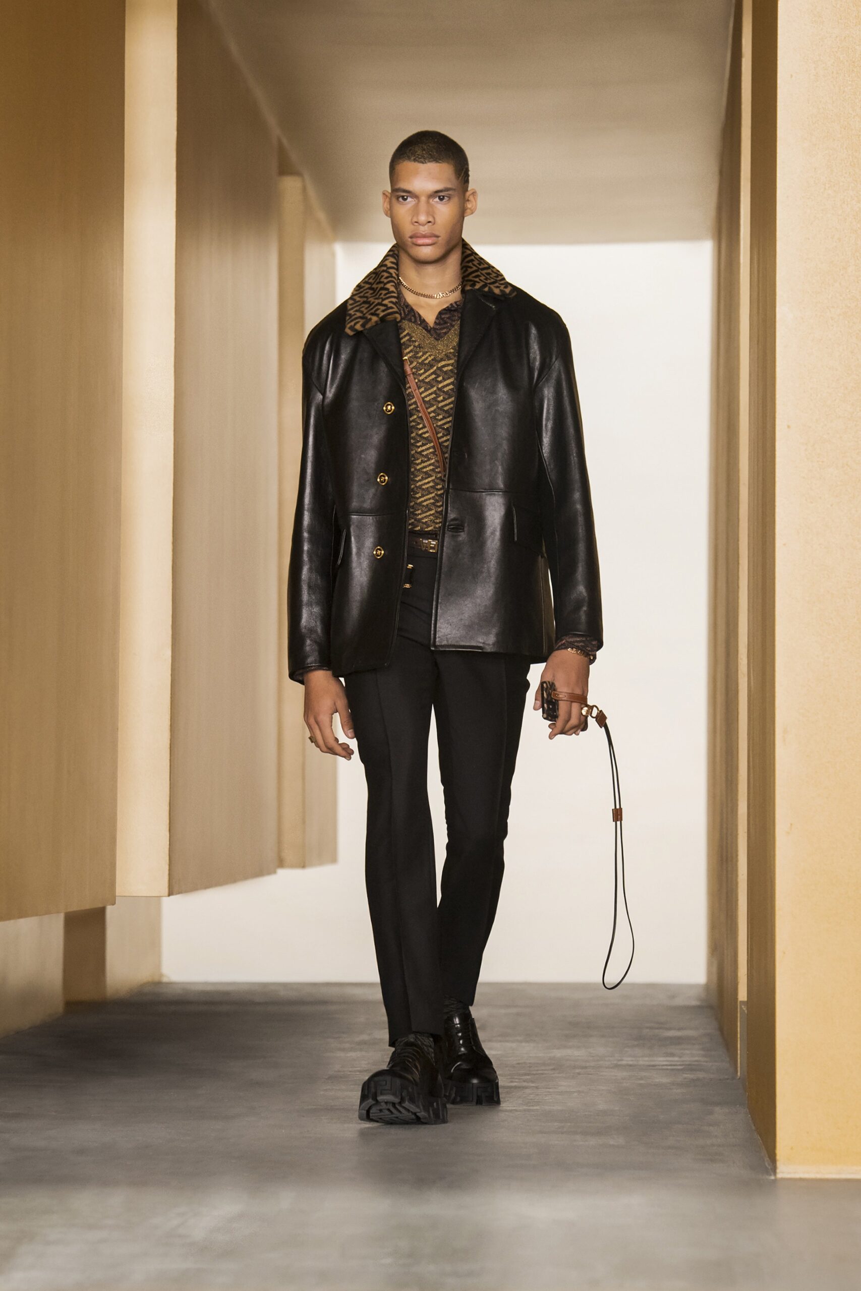 Versace F/W 21 Look 50