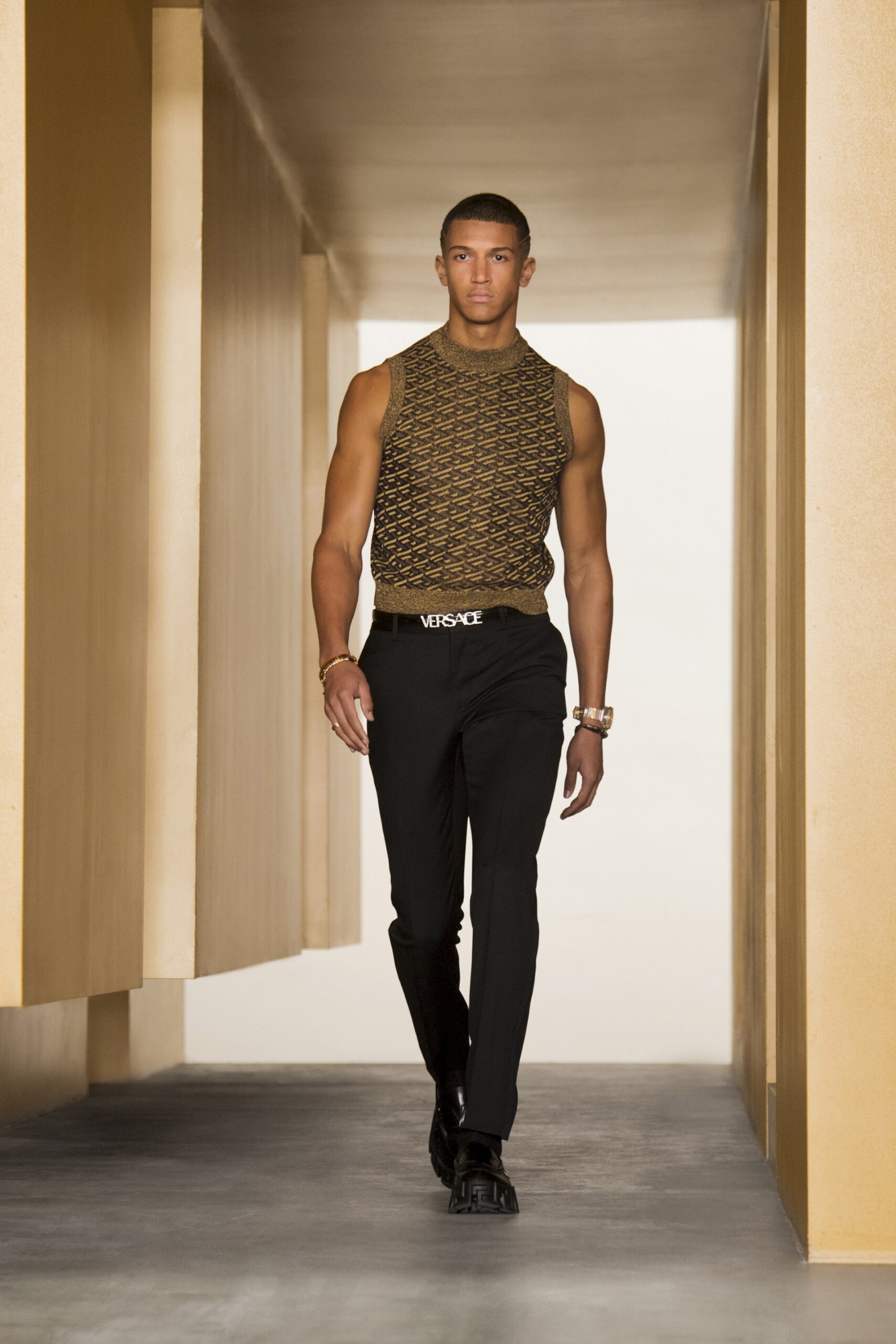 Versace F/W 21 Look 52