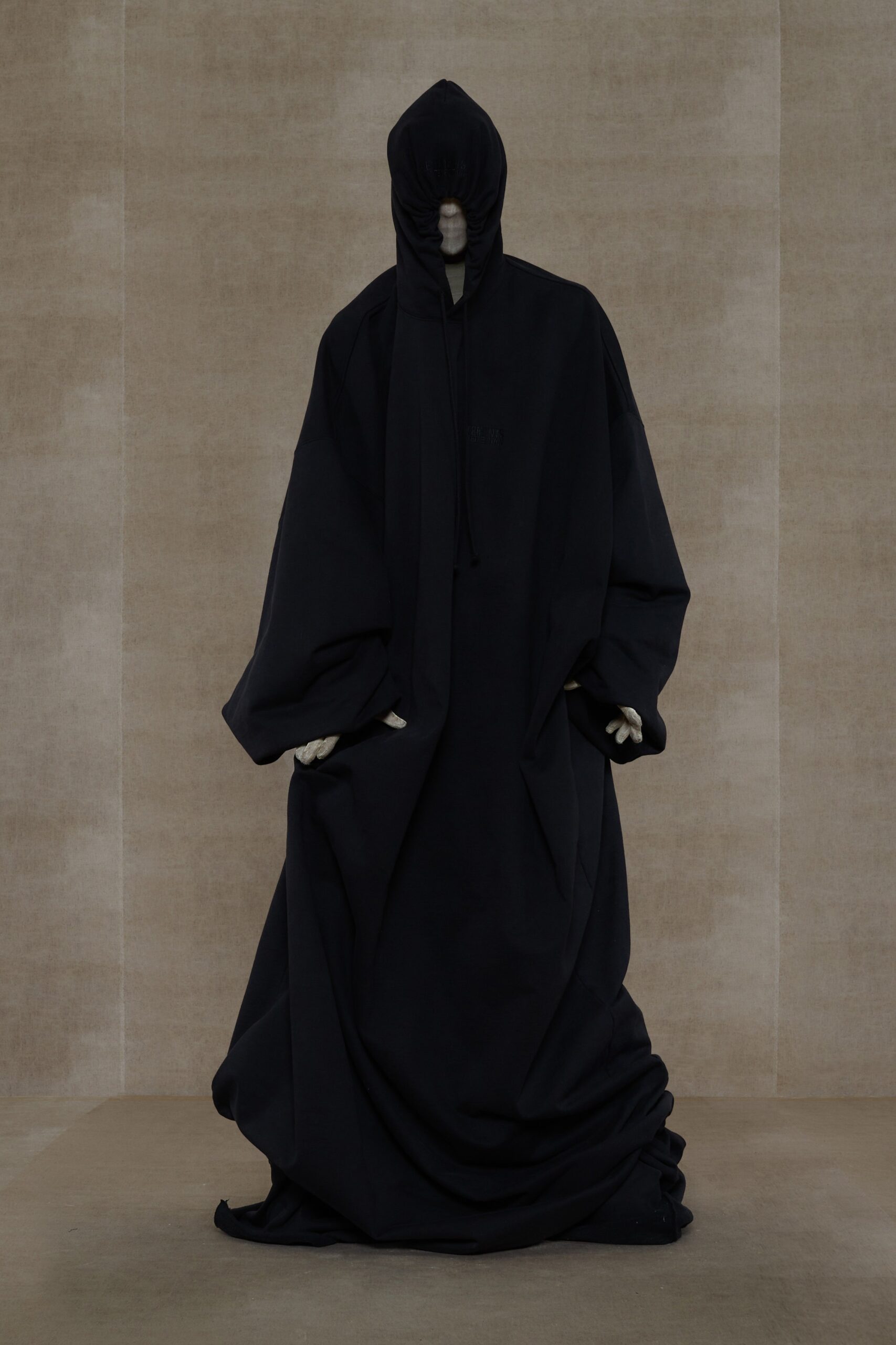 Vetements S/S 24 Menswear Look 73
